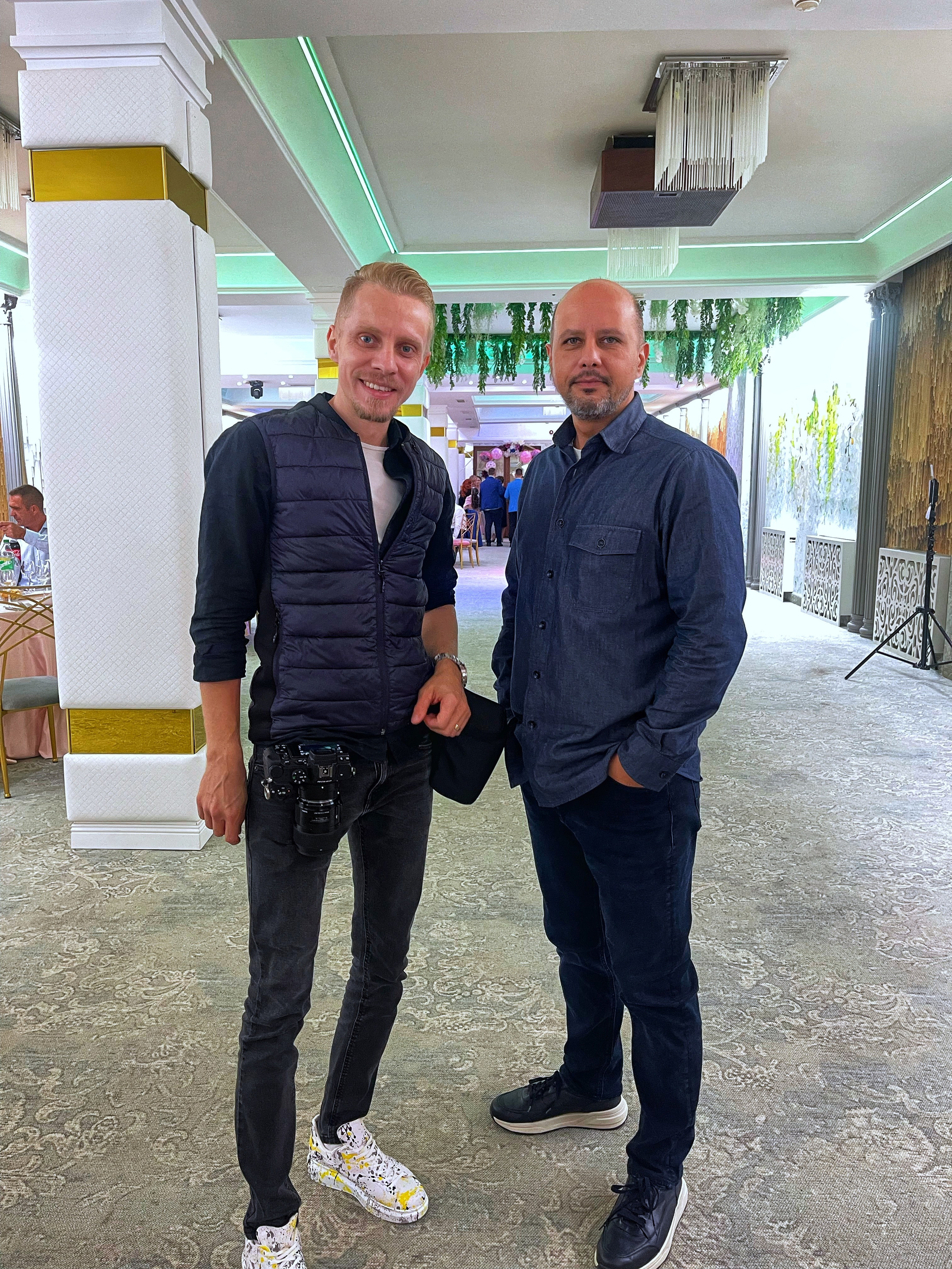 Despre Fotograf Cătălin Lazăr — Profesionist Evenimente. Cătălin Lazăr Photography — Fotografie de nuntă și evenimente premium în România și Europa