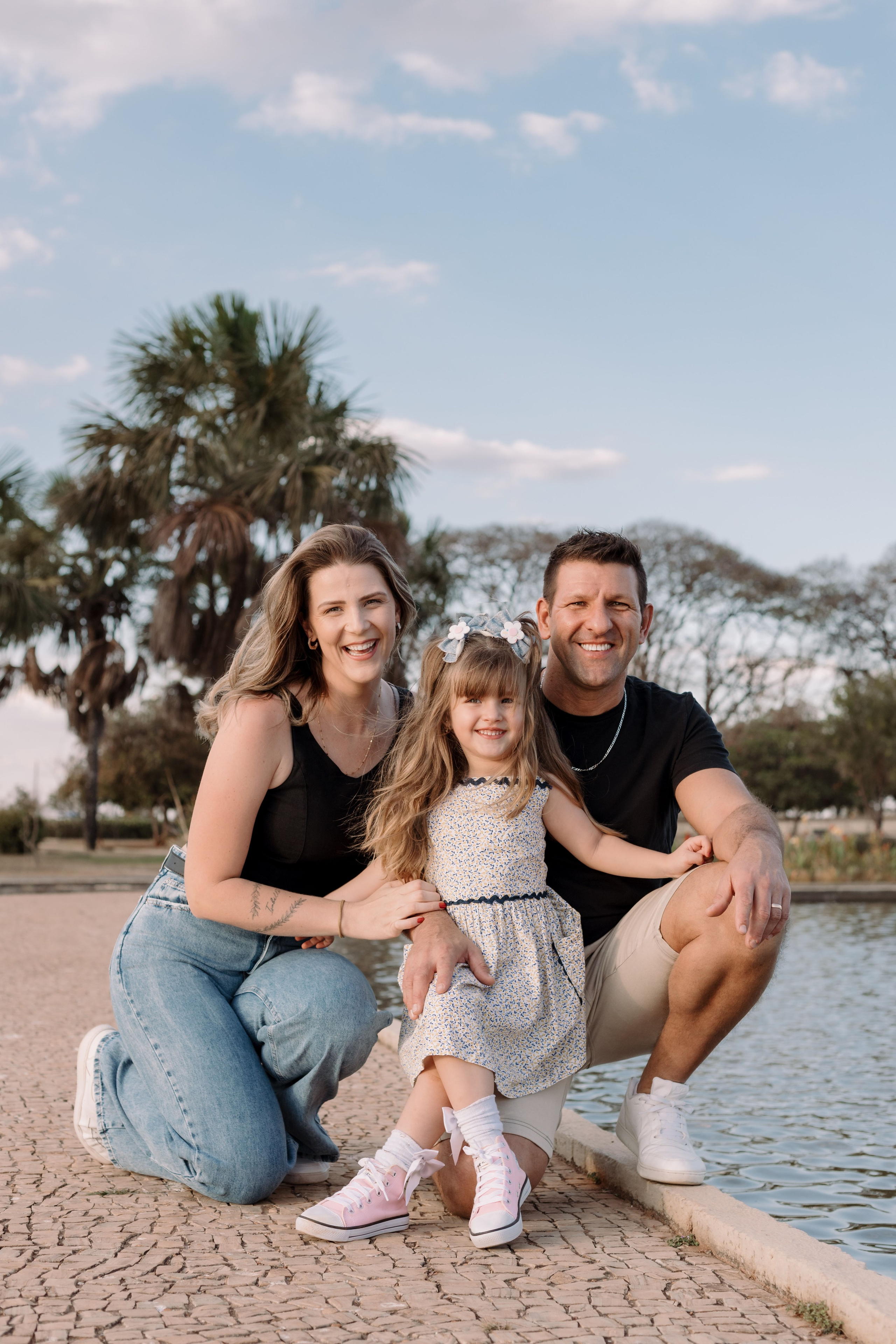 Ensaio família com brincadeiras ao ar livre