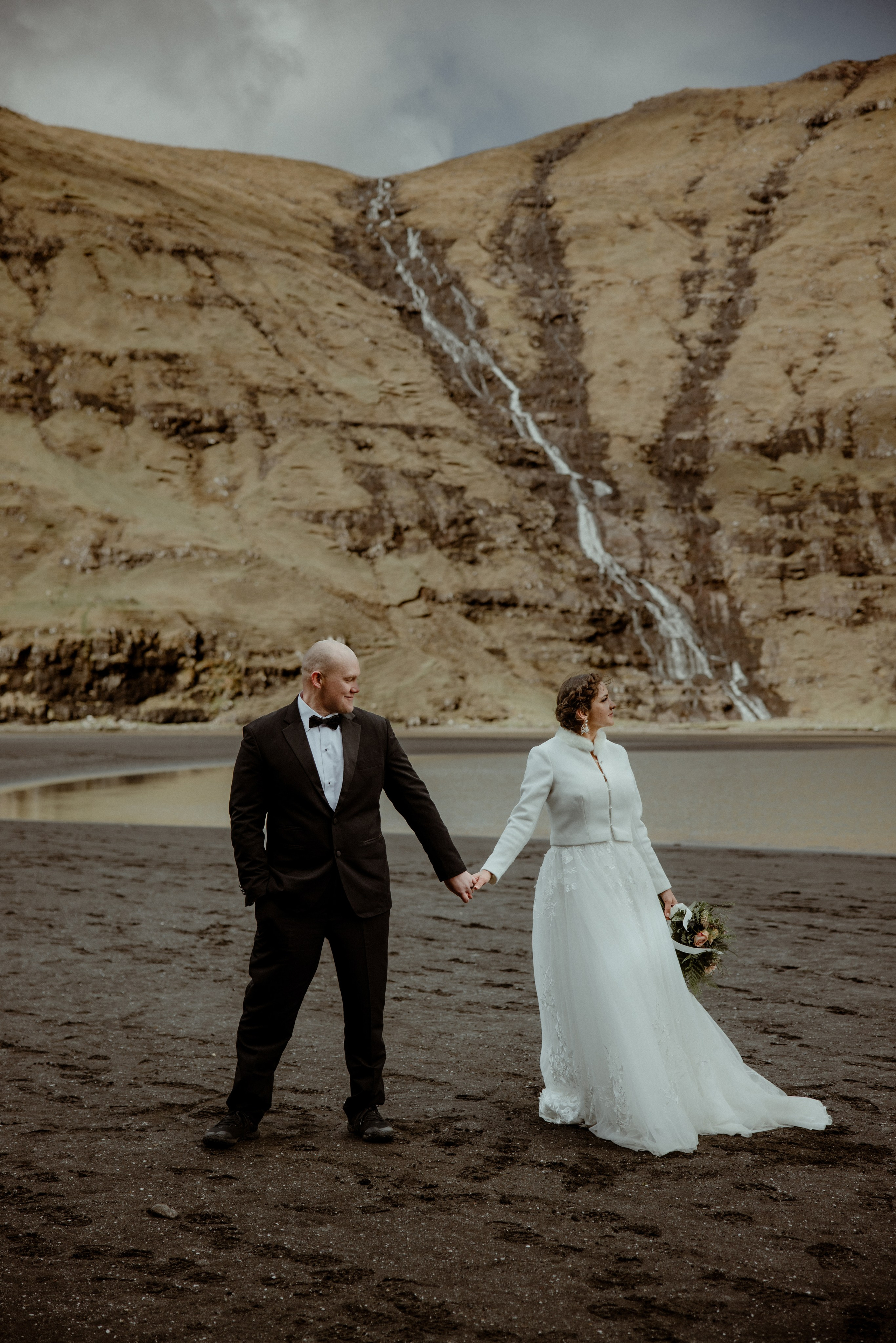 Faroe Islands elopement | Adventure wedding in Faroe Islands. Iceland elopement photographer & videographer