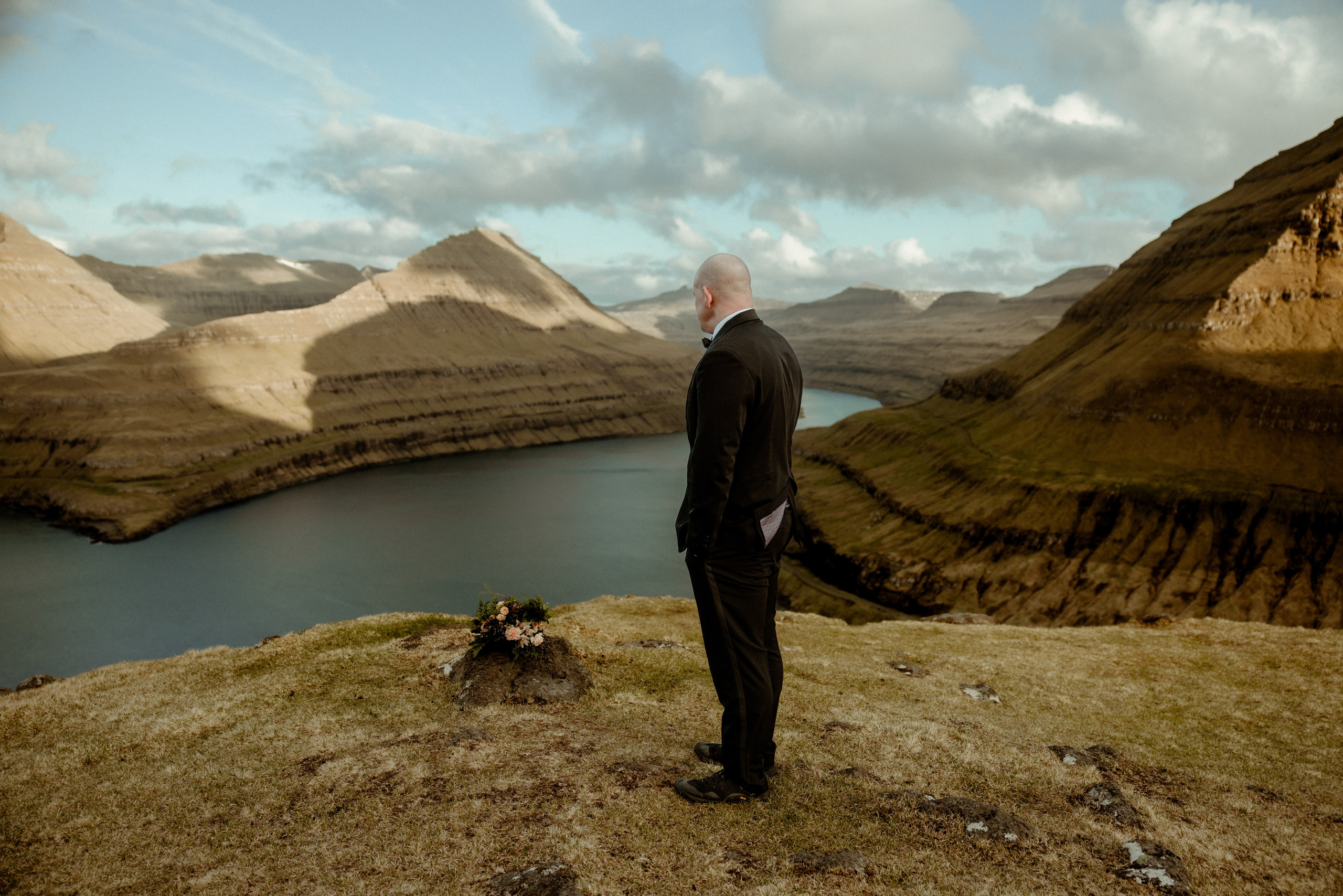 Faroe Islands elopement | Adventure wedding in Faroe Islands. Iceland elopement photographer & videographer