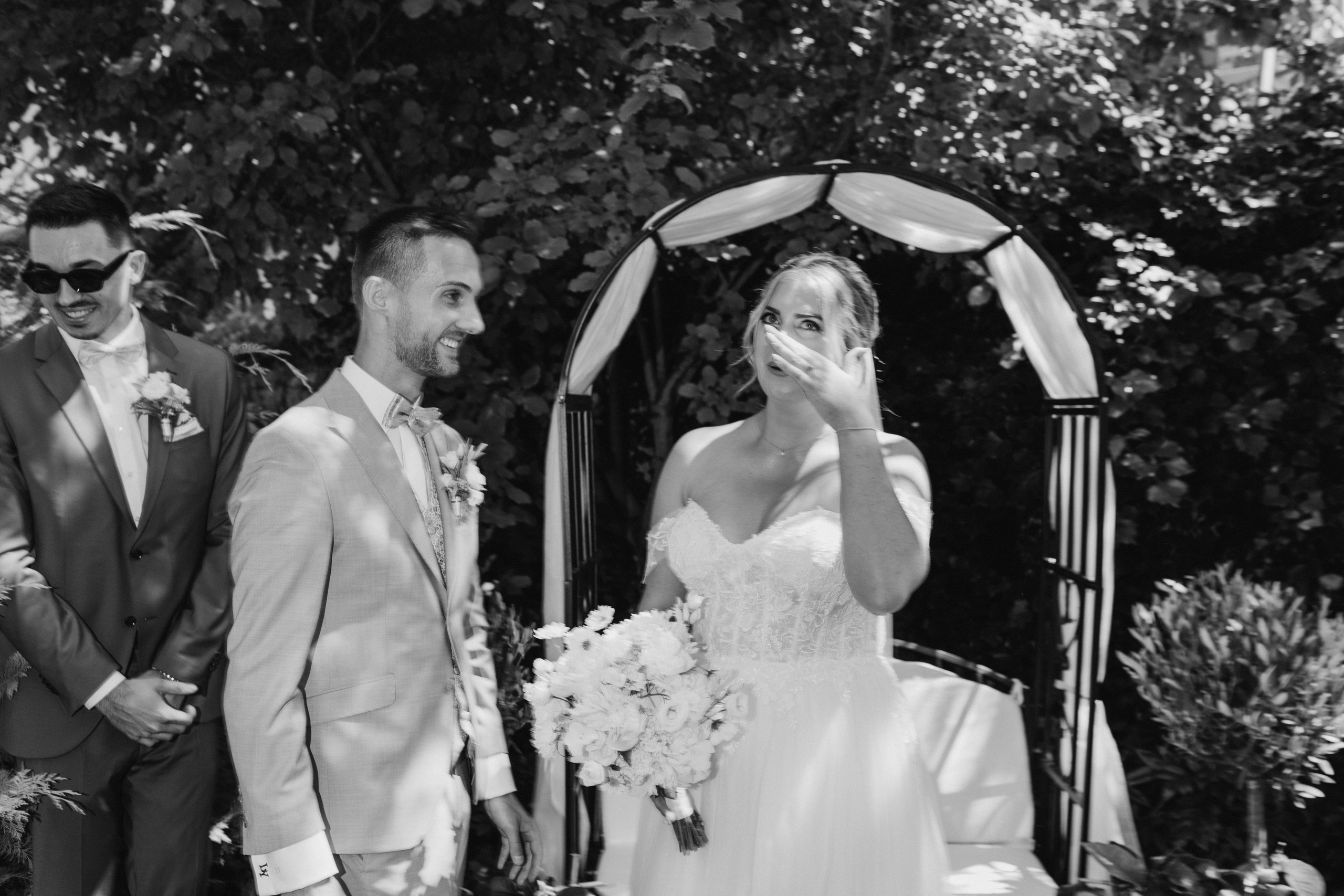 Freie Trauung Lara & Yannick | Landhaus Odaia | Fotograf Würzburg. Anna Saribekyan – Beste Hochzeitsfotografin in Würzburg, Top 10 in Deutschland
