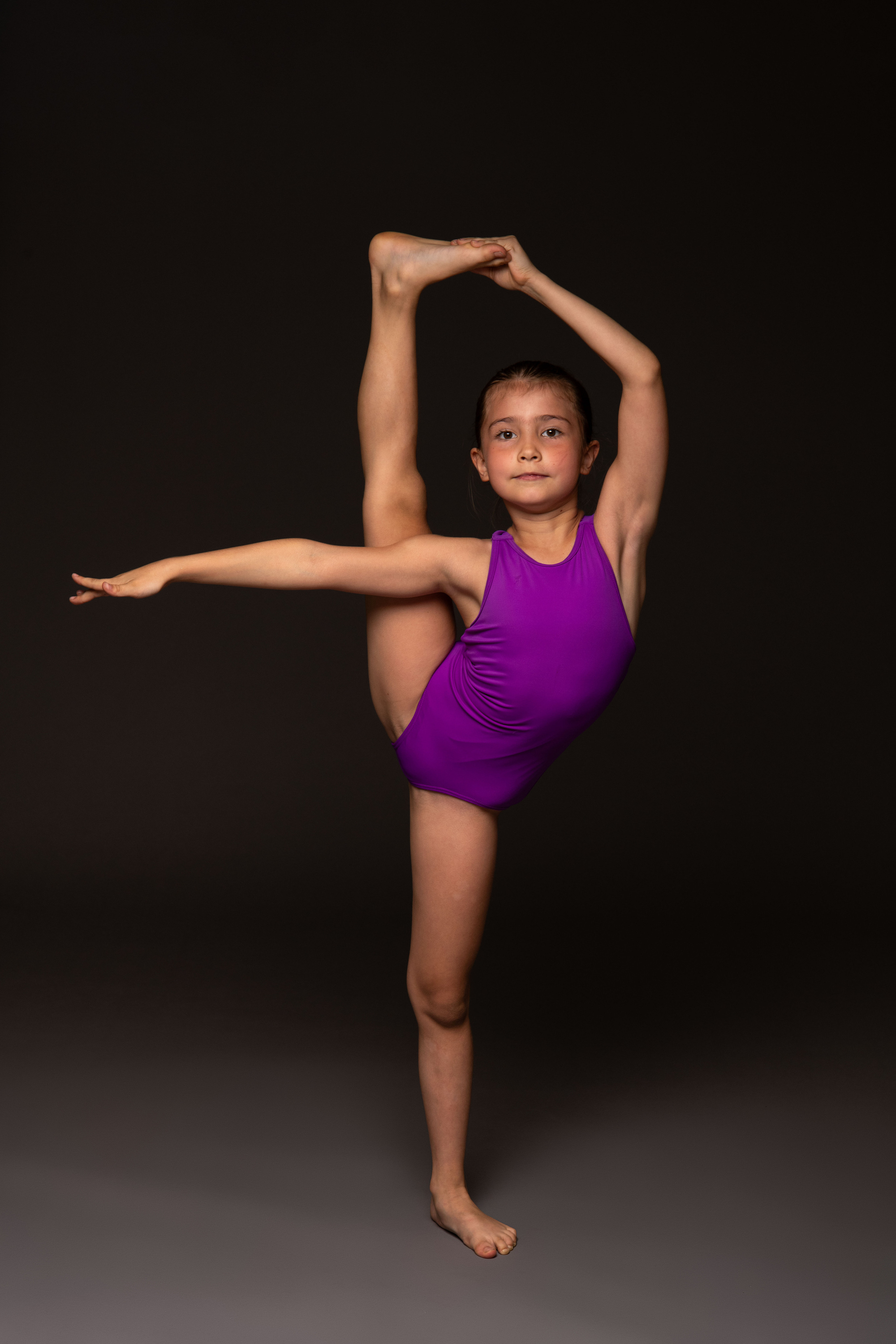 Gymnastics. Newborn photographer Sacramento