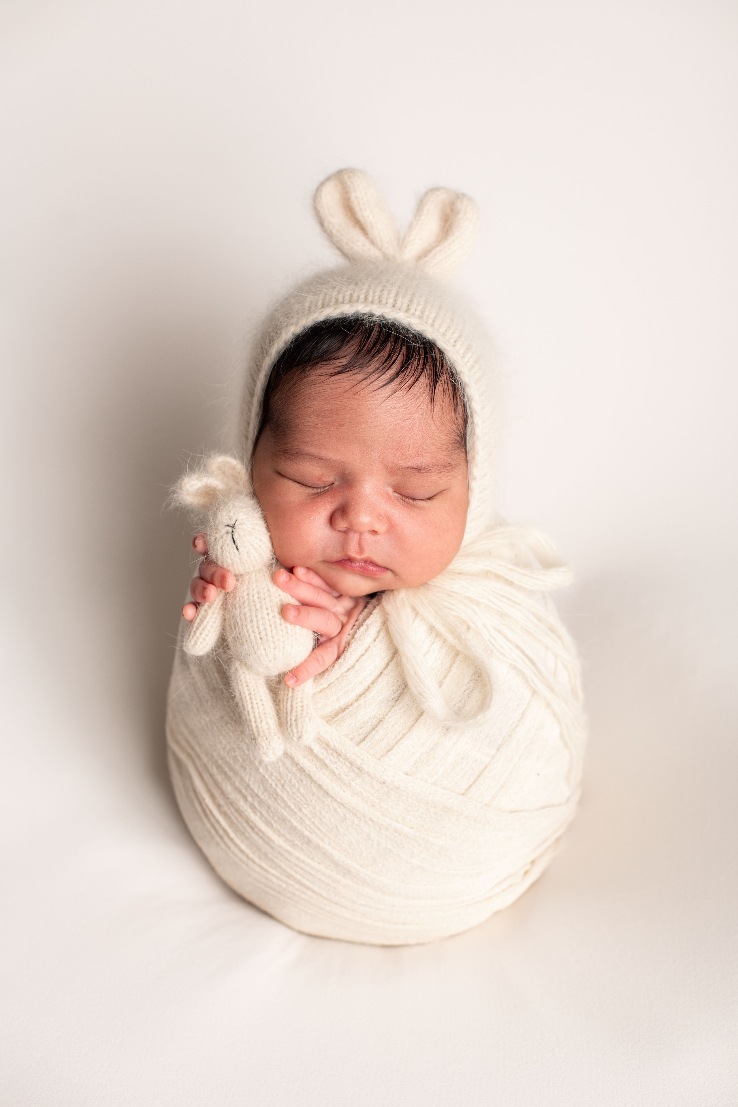 Little bit from Adeline newborn photoshoot. Newborn photographer Sacramento