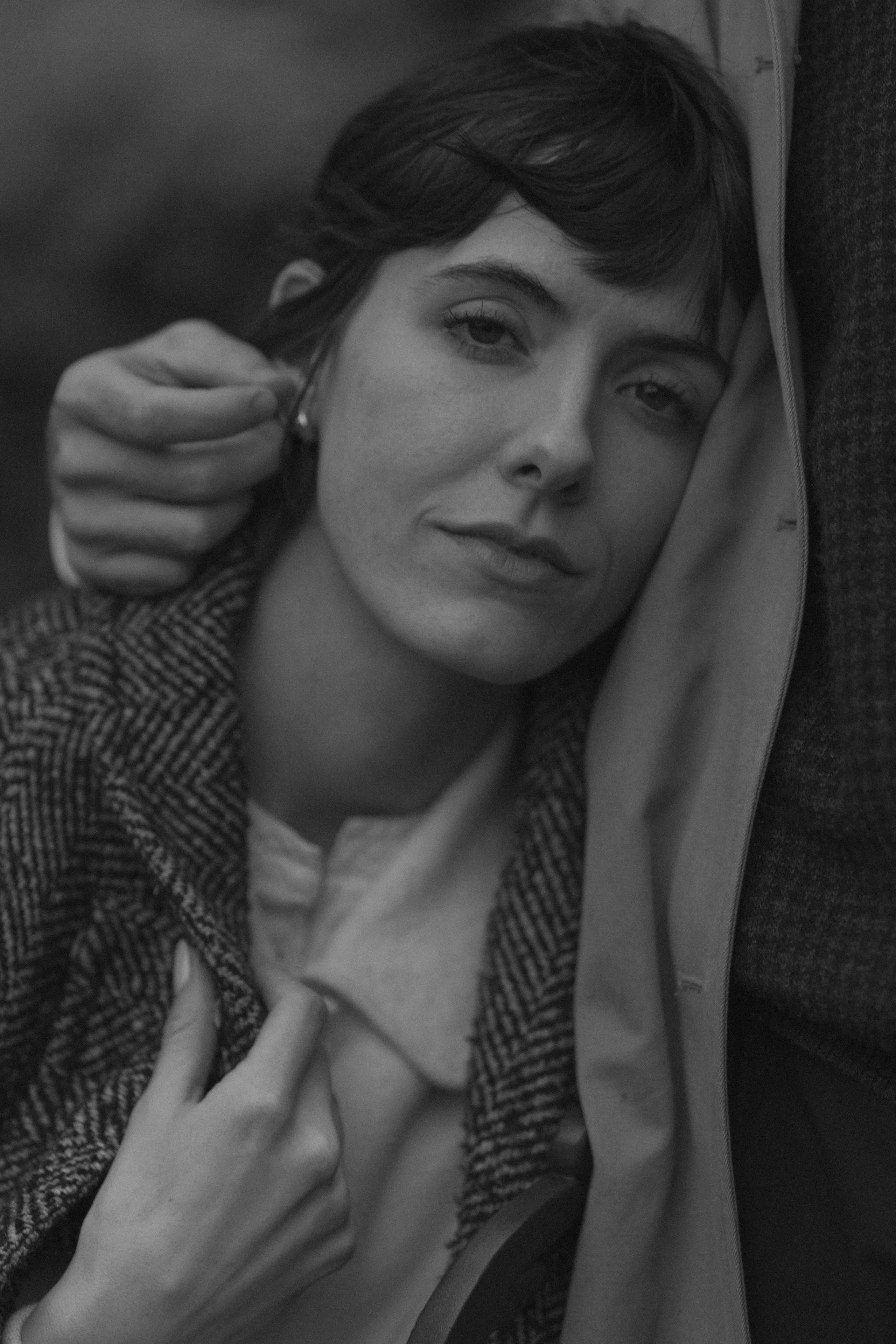 Rainy Engagement Photoshoot in Castle Combe, Cotswolds | Cinematic Love Story. London Wedding Photographer | Engagement & Proposal Photography by Natasha Ferreira