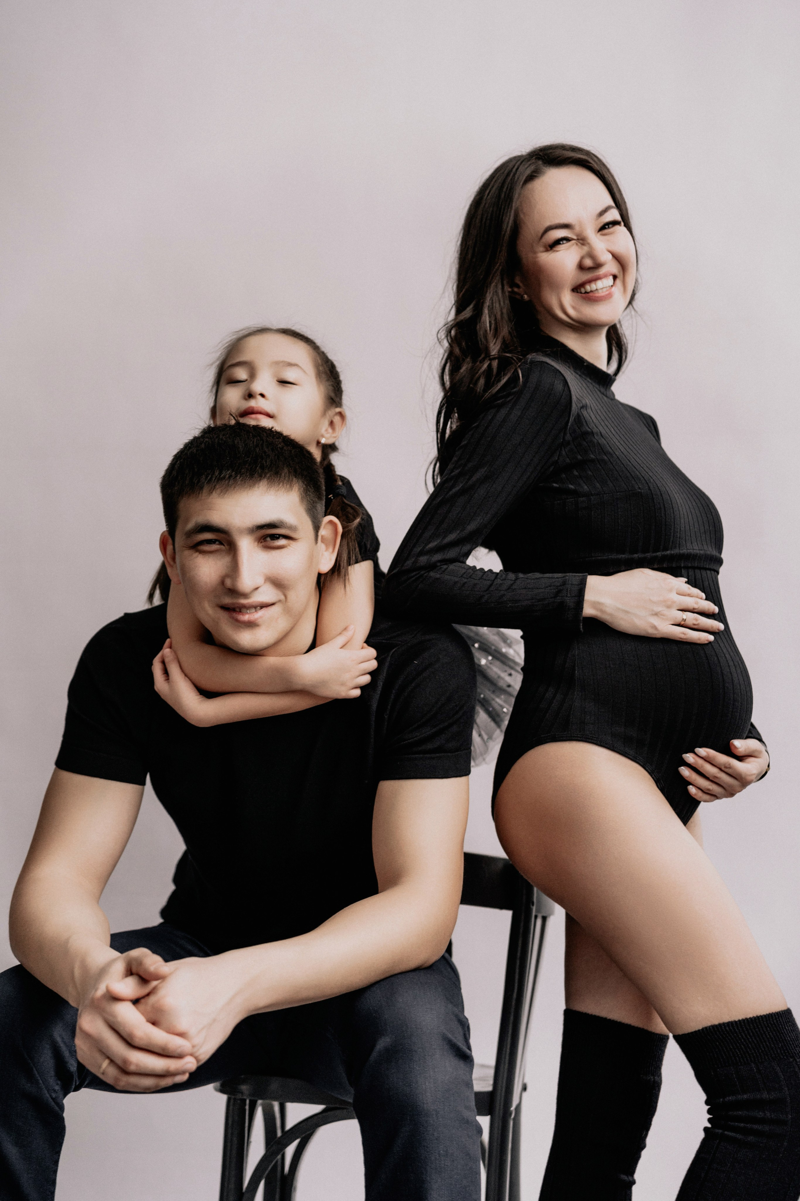 High-Fashion Maternity Photography – Chic & Glamorous Studio Session. Alisa Tant — Family and newborn photographer Bucks County, Montgomery county, Philadelphia, NJ