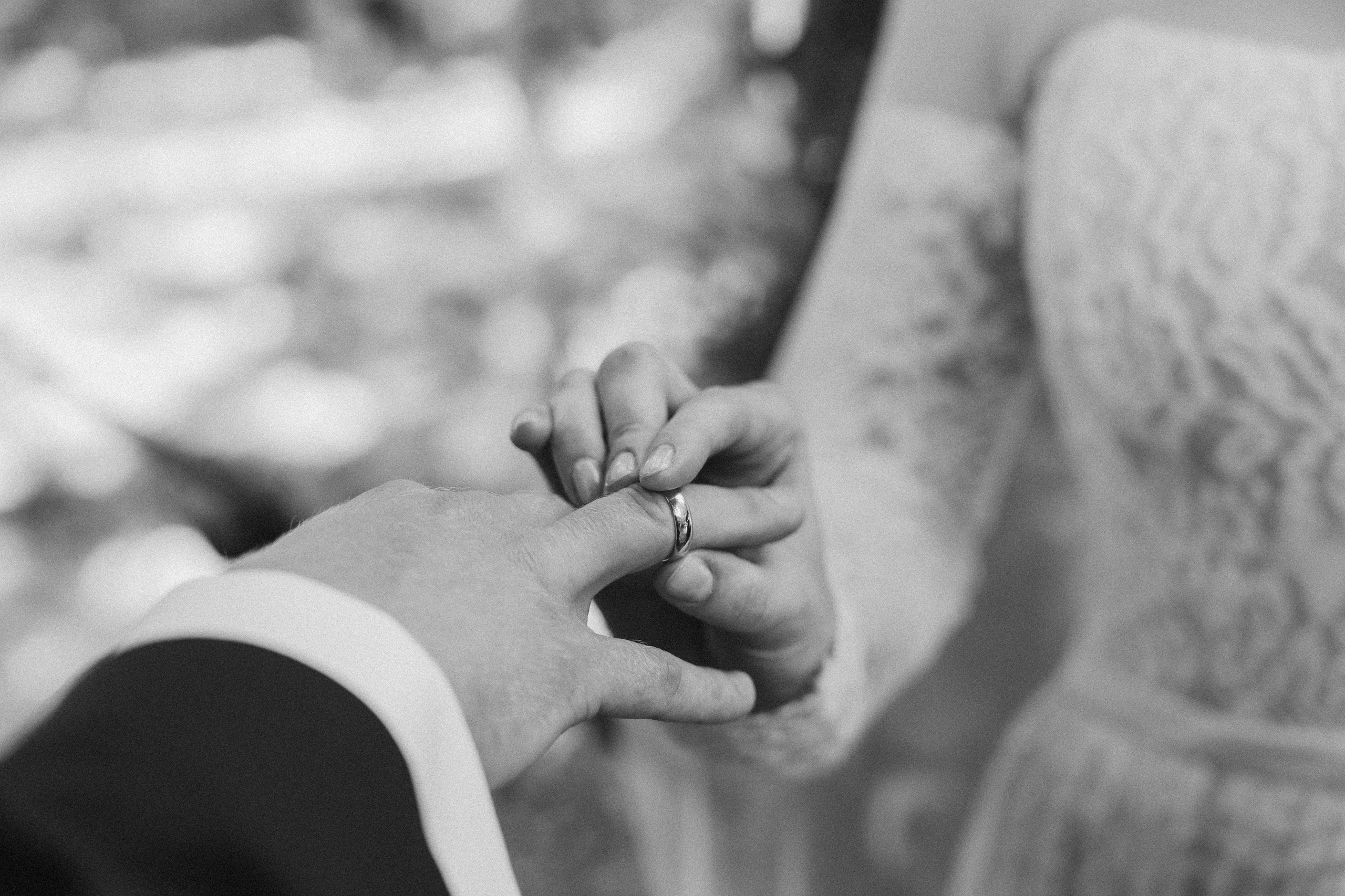 Fotograf ślubny Gdańsk - naturalny reportaż ślubny, sesja narzeczeńska, sesja ślubna, zaręczyny. Zdjęcia pełne dobrych emocji. Fotograf ślubny & lifestyle Gdańsk, Karolina Baczewska