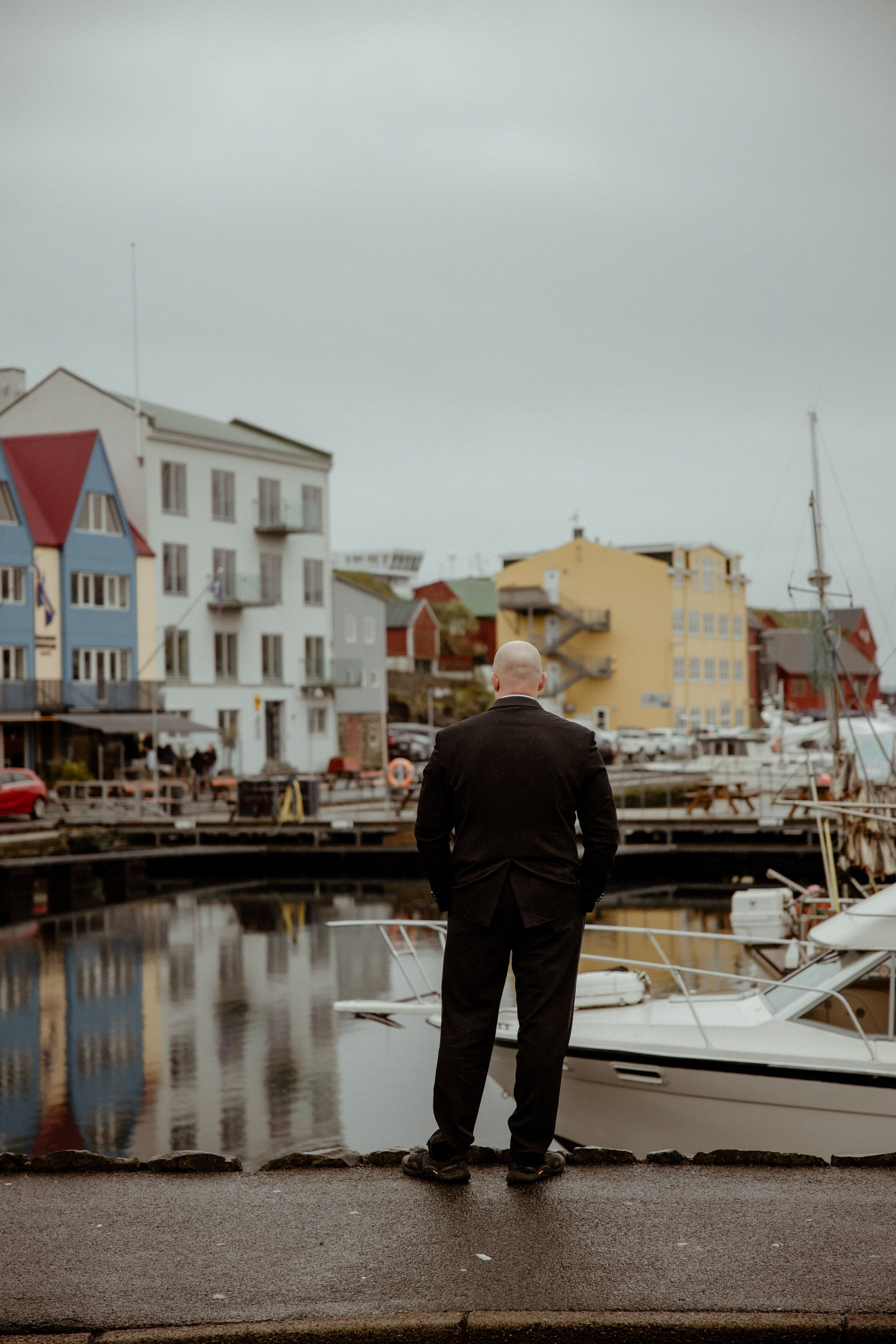 Faroe Islands elopement | Adventure wedding in Faroe Islands. Iceland elopement photographer & videographer