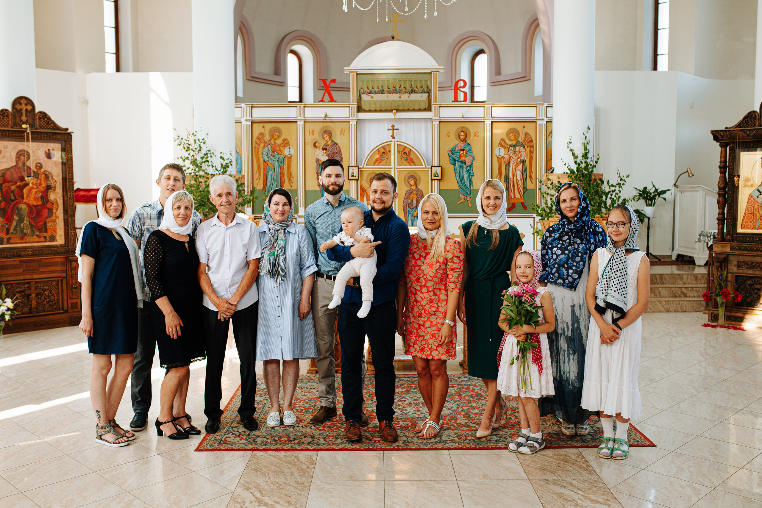 Фотосъемка крещения младенца в Риге в любой церки
