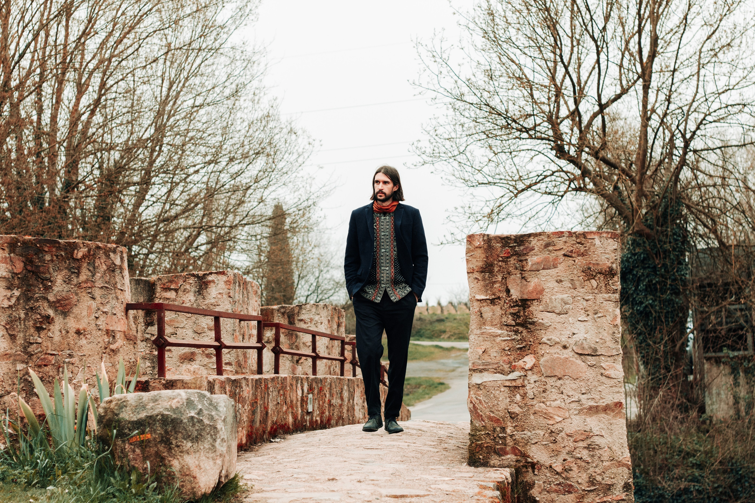 Photos d’artiste Alexis Paul. Photographe professionnelle à Poitiers, Tours et Châtellerault | Studio photo entre Poitiers et Tours – portraits, familles, entreprises, ma