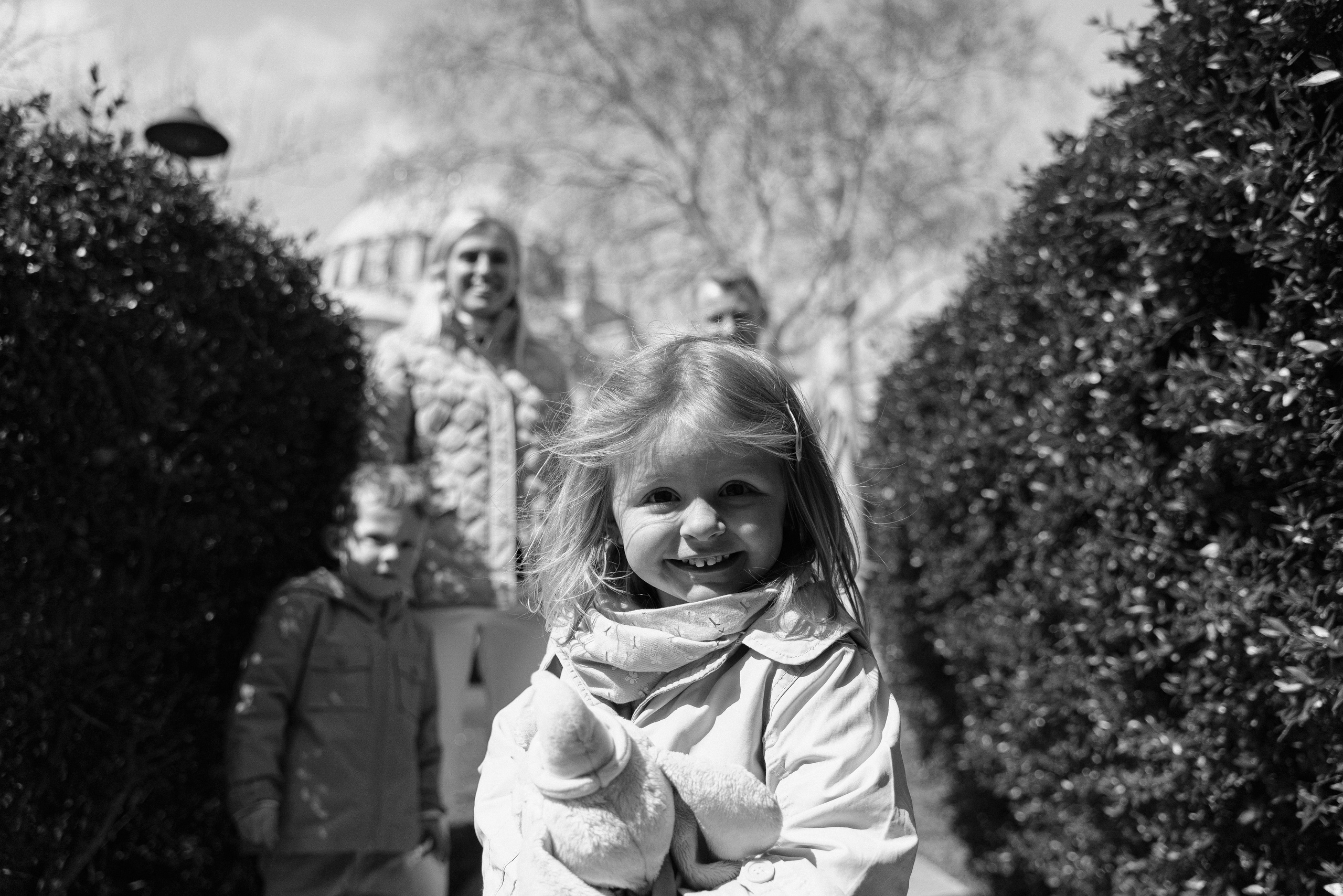 Family walk in the center of Istanbul. Aesthetic & Lifestyle photographer in Da Nang, Vietnam