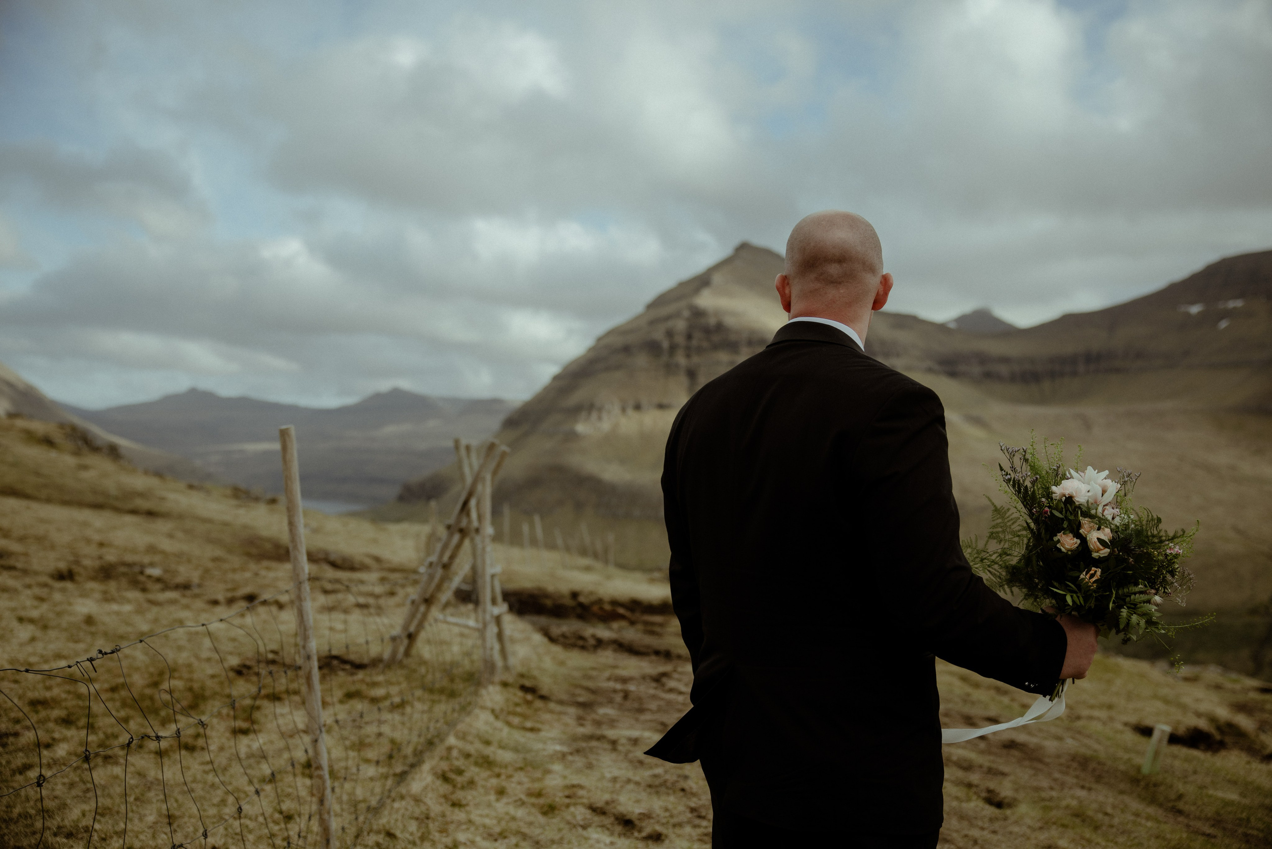 Faroe Islands elopement | Adventure wedding in Faroe Islands. Iceland elopement photographer & videographer