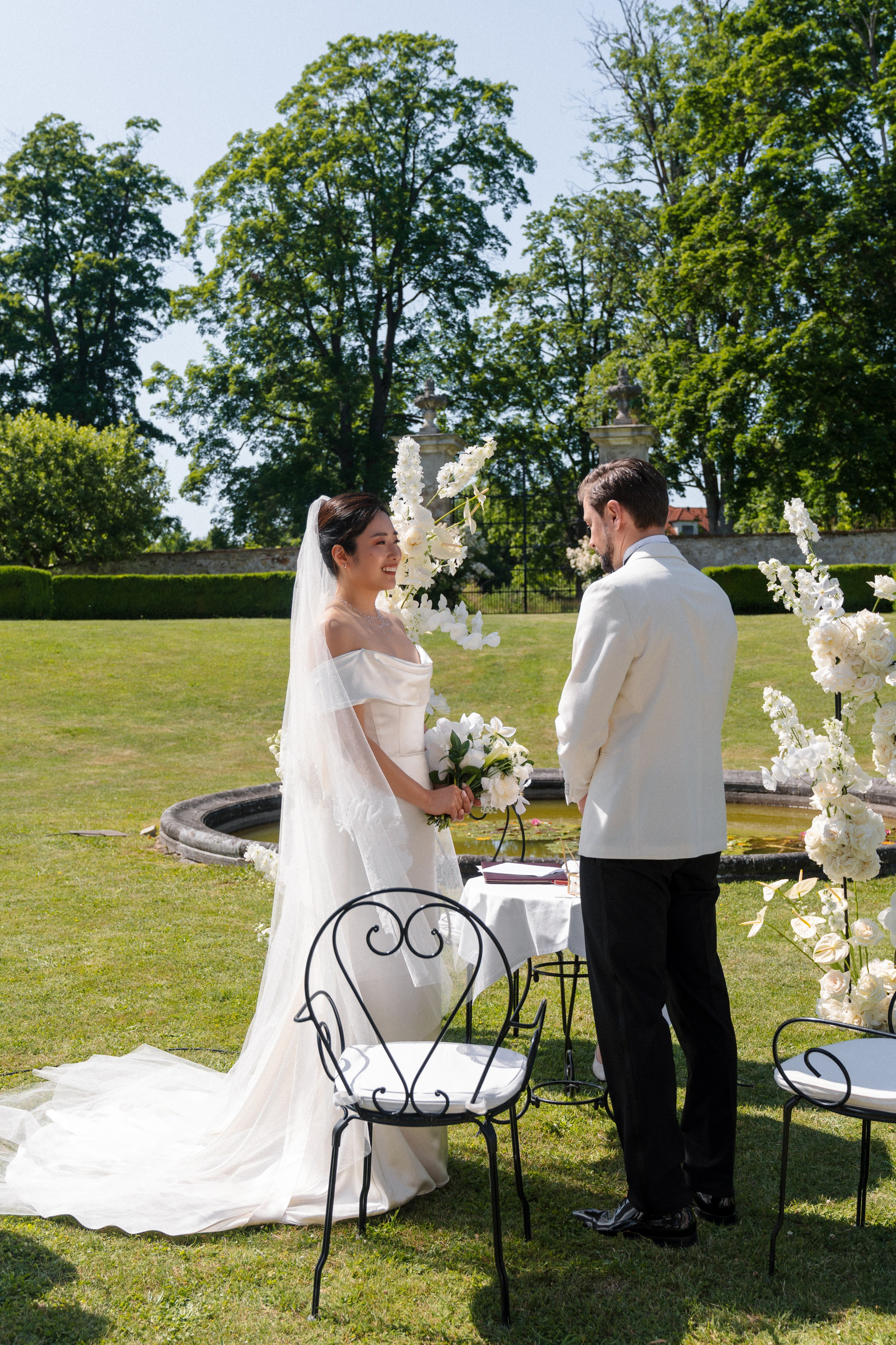 Susan & George · Wedding at Schloss Walpersdorf. Raw Studio: Capturing Elegant weddings accross Europe