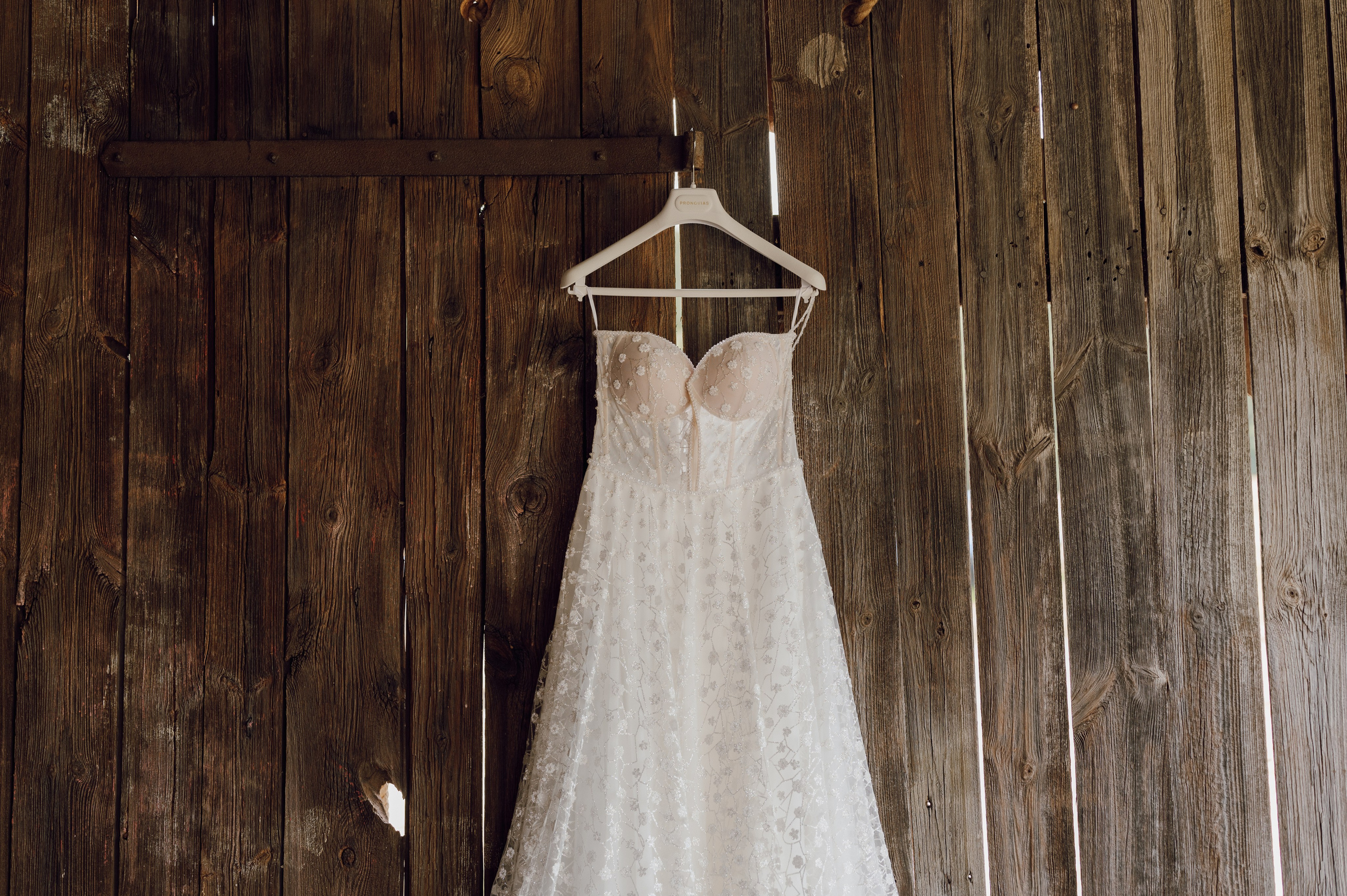 Kasia & Kuba | Wesele w stodole Owczarnia. Ślubny fotograf Poznań | Oliwia Makara