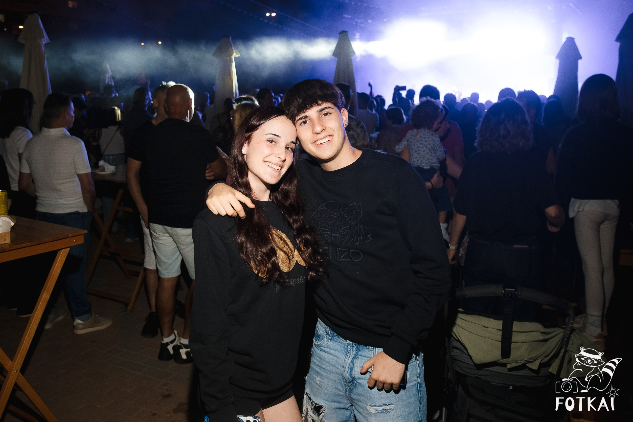 Фотоотчёт Street Food Market Torrevieja — Seguridad Social & Las Hienas DJs | FOTKAI