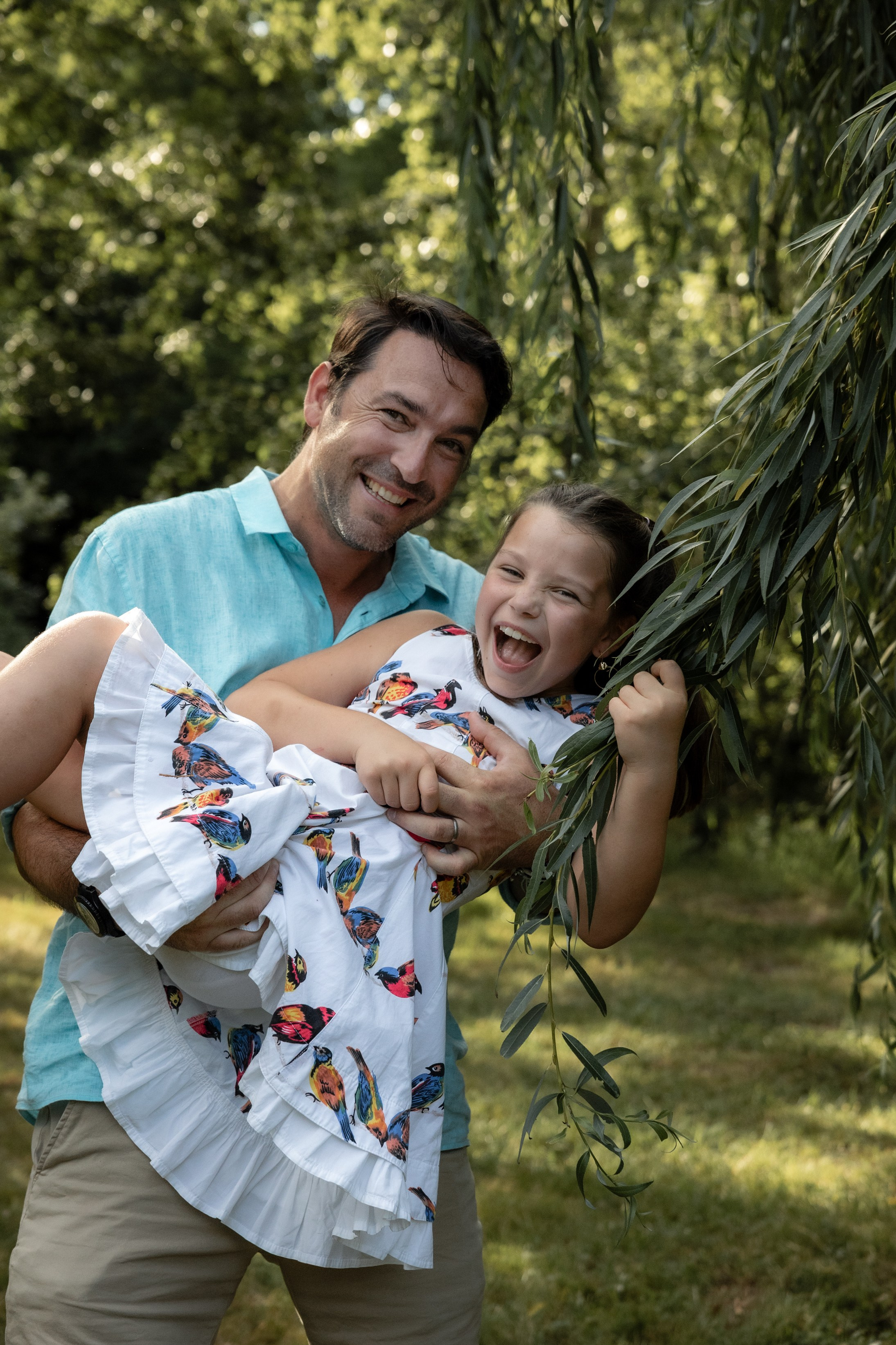 Family photoshoot in Parc du Cabirol, Colomiers. Eugénie Smirnova — your photographer in Toulouse and southwest France