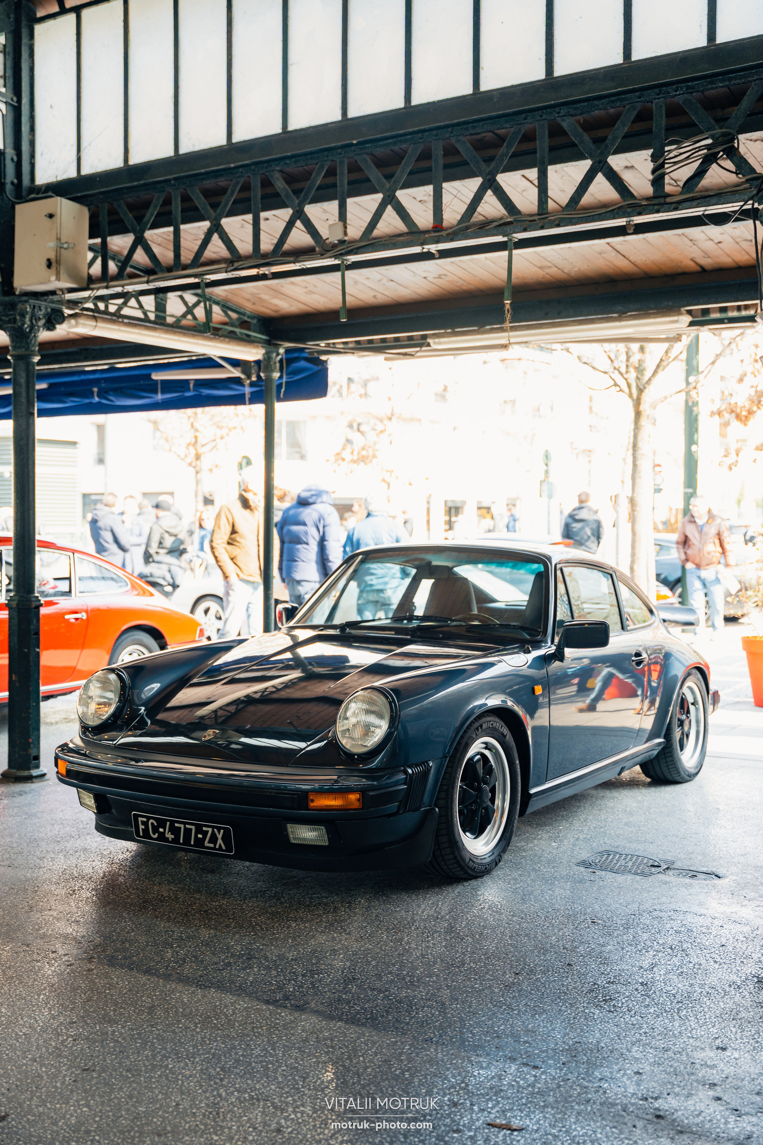 Rassemblement Garenne Colombes — 16 mars. Photographe de voitures à Paris — Vitalii Motruk