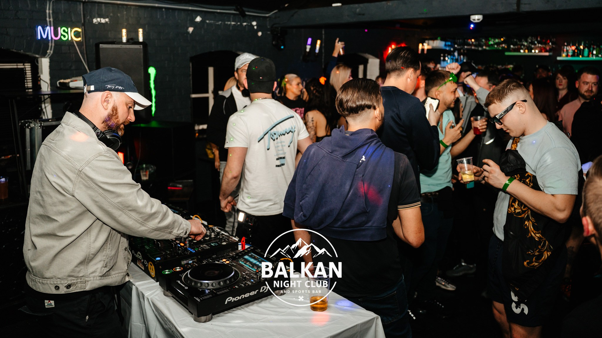 BALKAN NIGHT CLUB SALISBURY. TANTAN IONUT FOTO & FILM