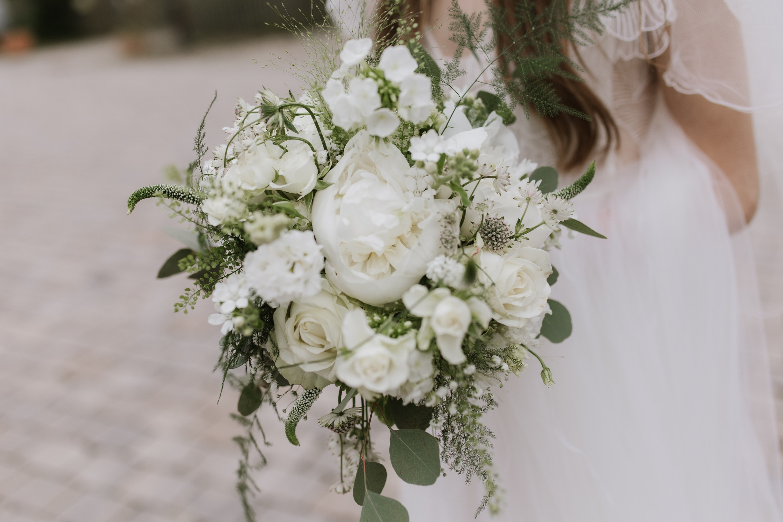Romantischer pastellfarbener Brautstrauß mit Pfingstrose
