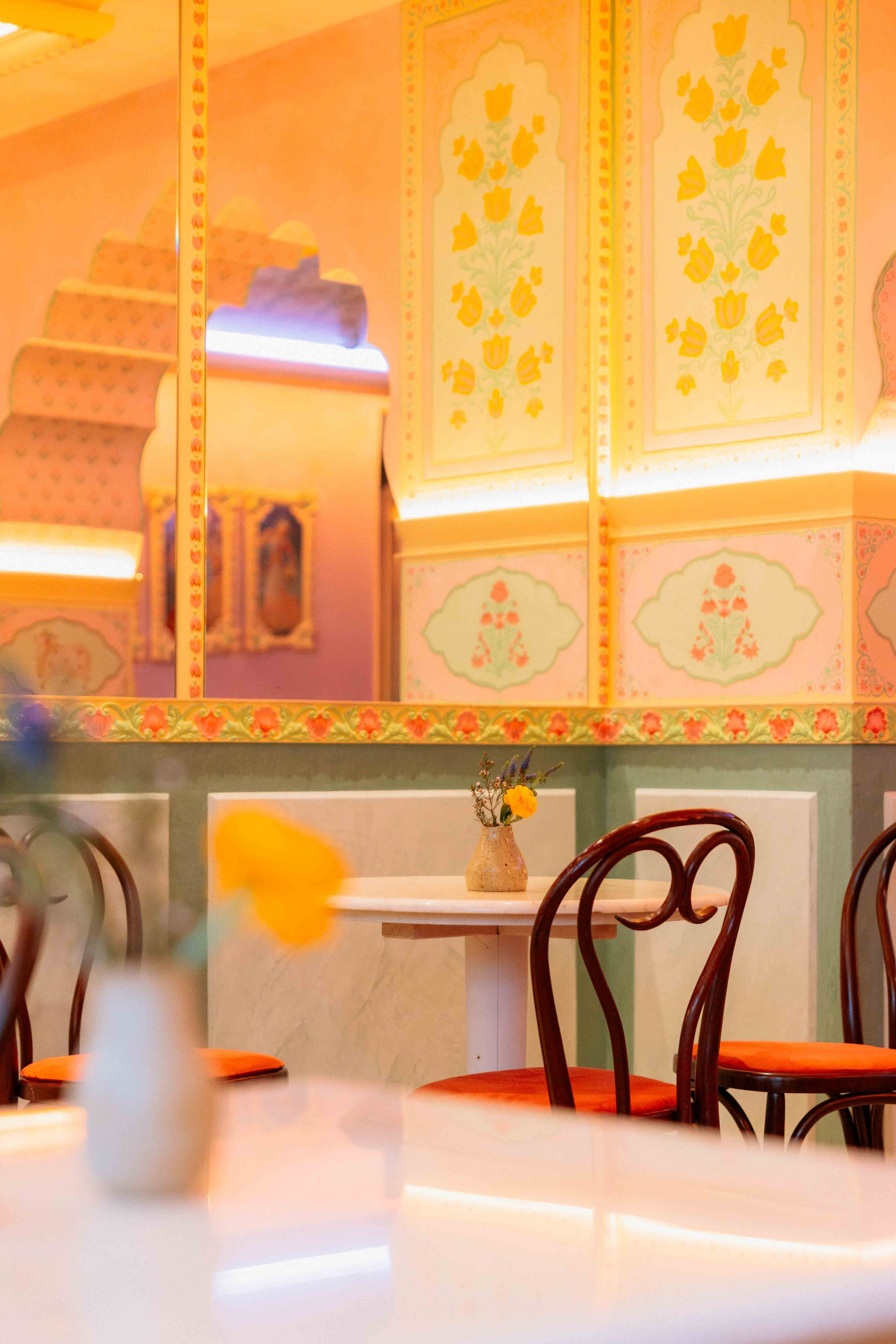 Top geriausių kavinių sąrašas Vilniuje — vietos įspūdingoms fotosesijoms. Framed by Evelina | Vestuvių fotografė