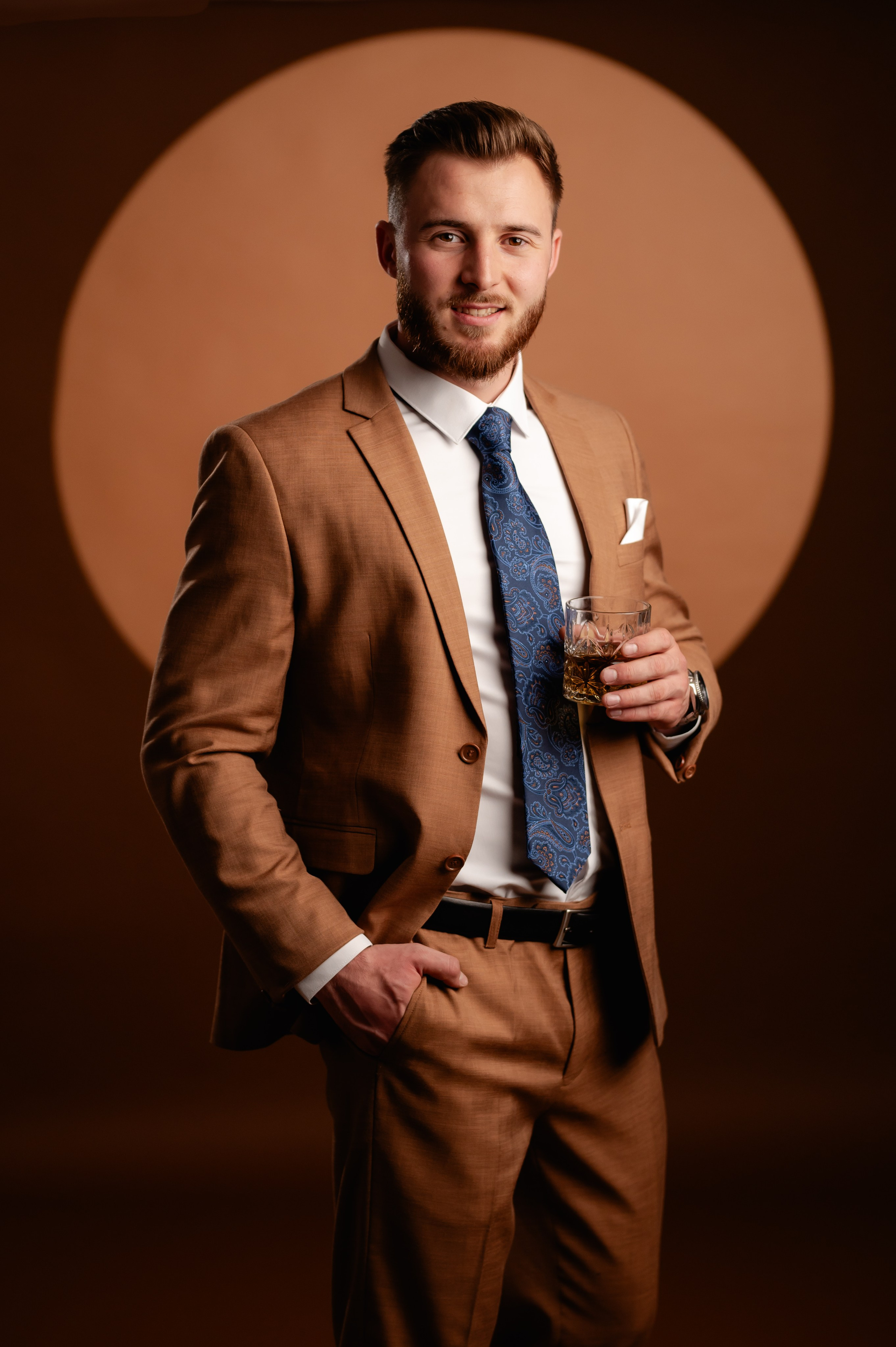 Despre mine. Andrei Samuel – Fotograf București | Evenimente, Studio, Imobiliare, Produs