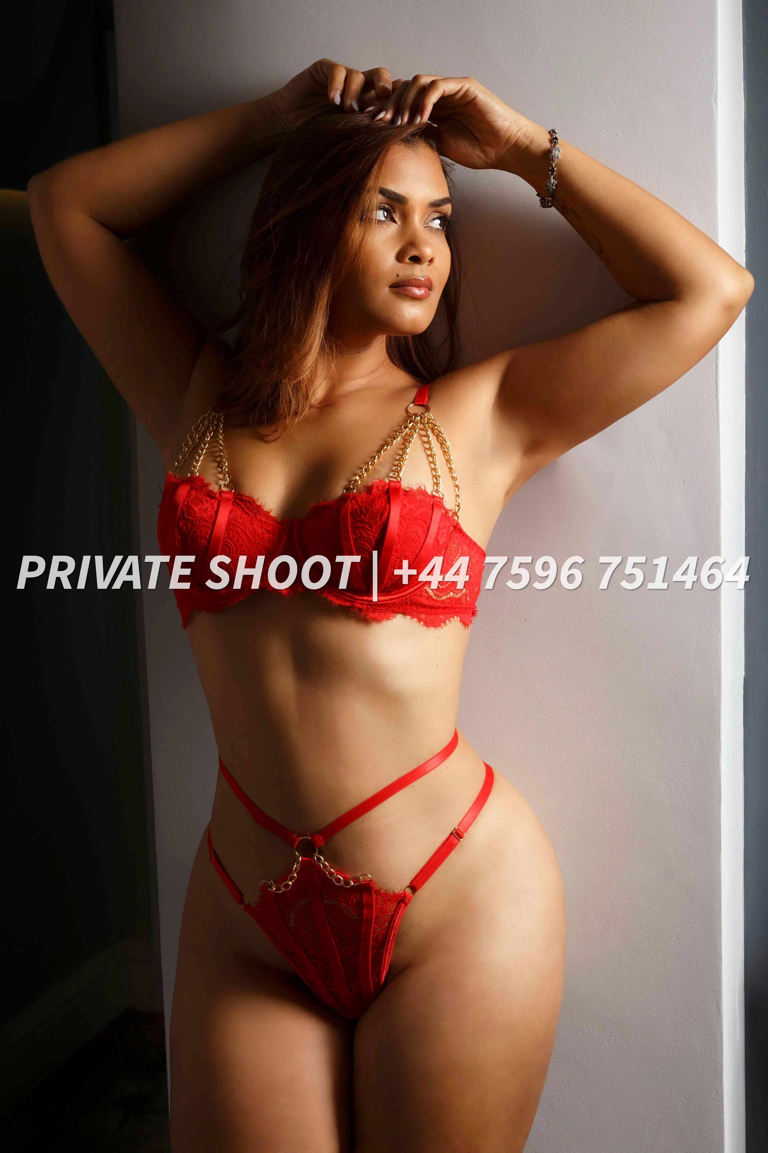 Essence. Ensaio Sensual em Londres | Private Shoot