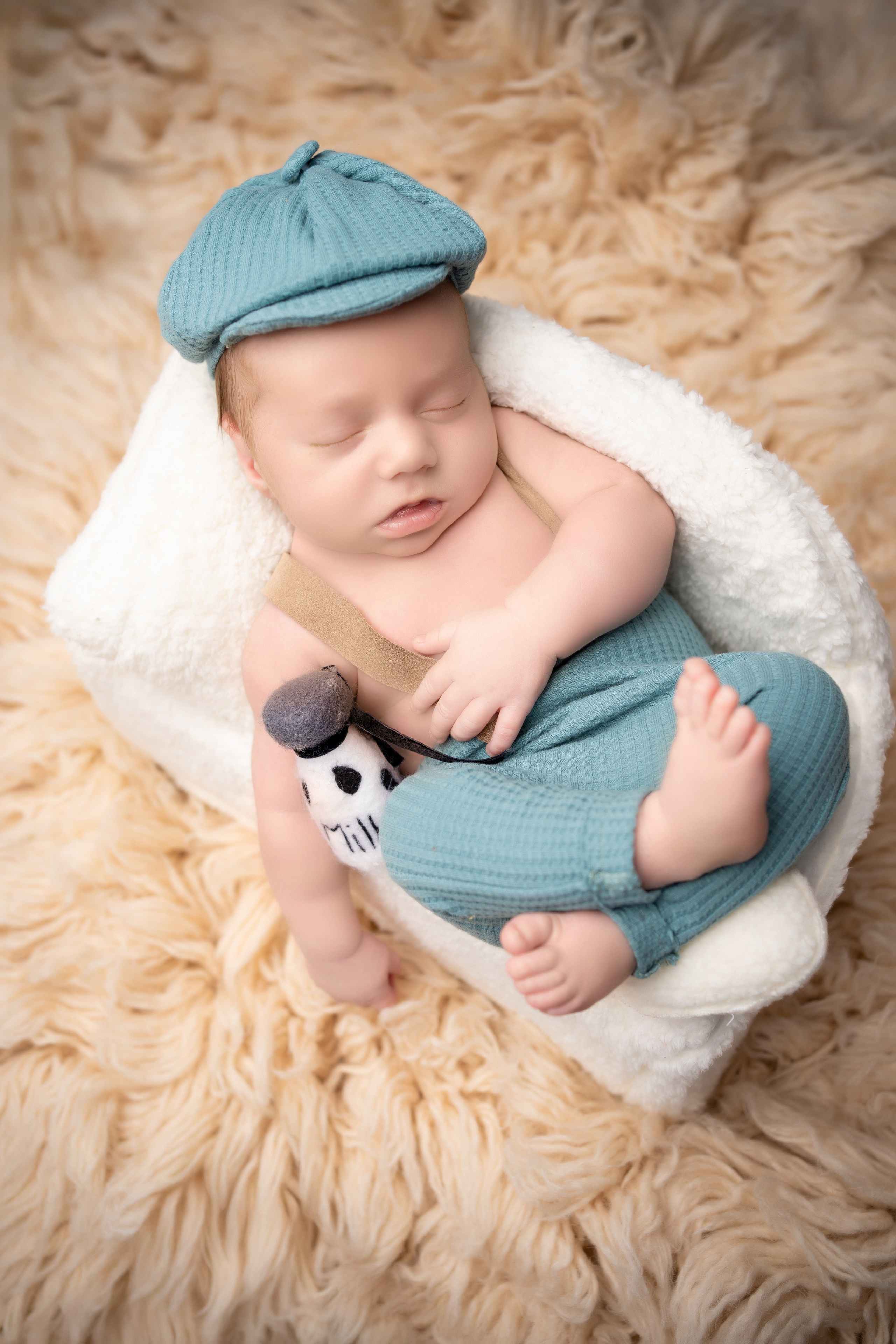 NEWBORN. BabyBumpbyCristinaH