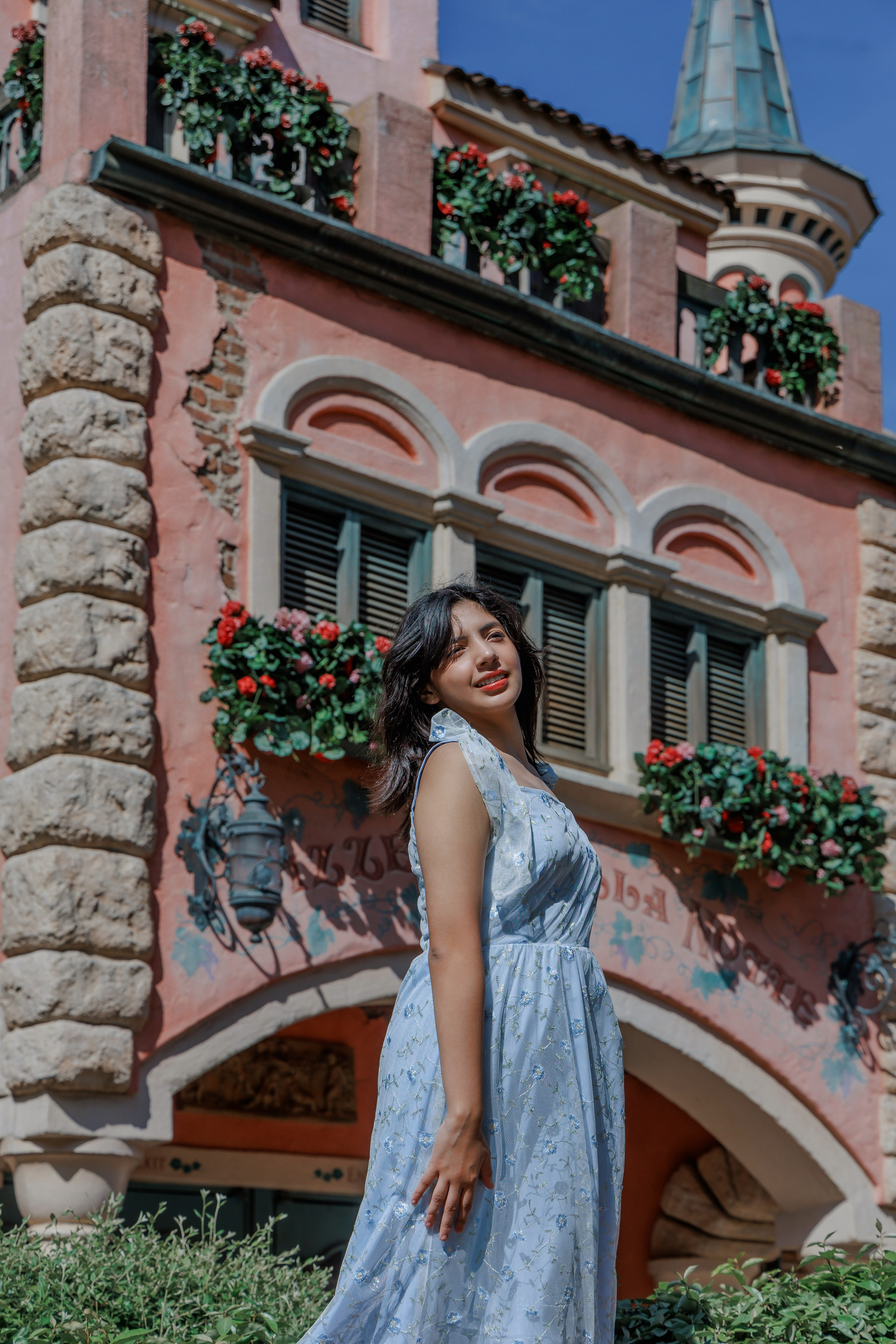 Magical Solo Photoshoot in Disneyland: Photos & Reels. Photographe à Paris