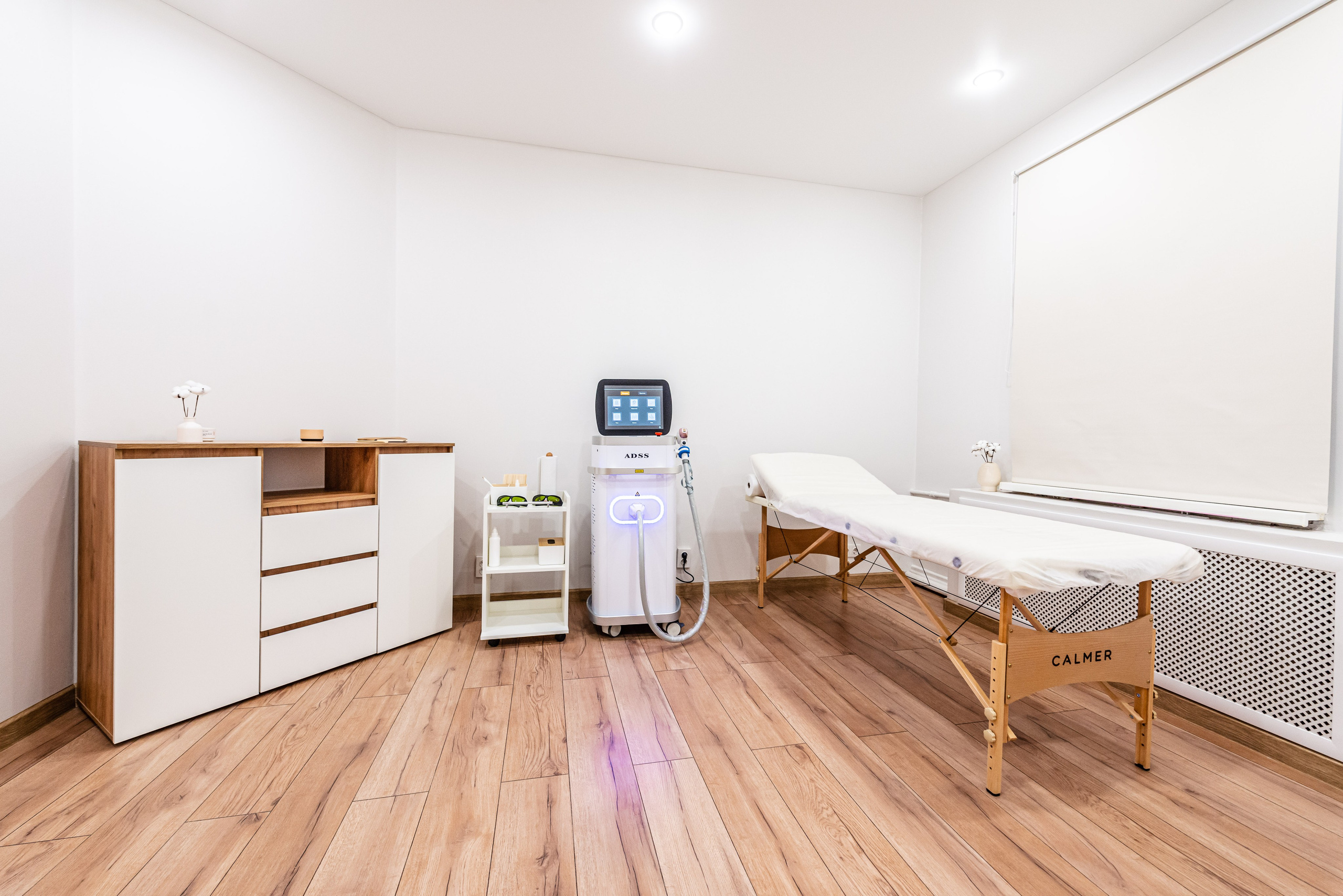 Фотосъемка интерьера в салоне лазерной эпиляции RealBeauty на ул. Фадеева