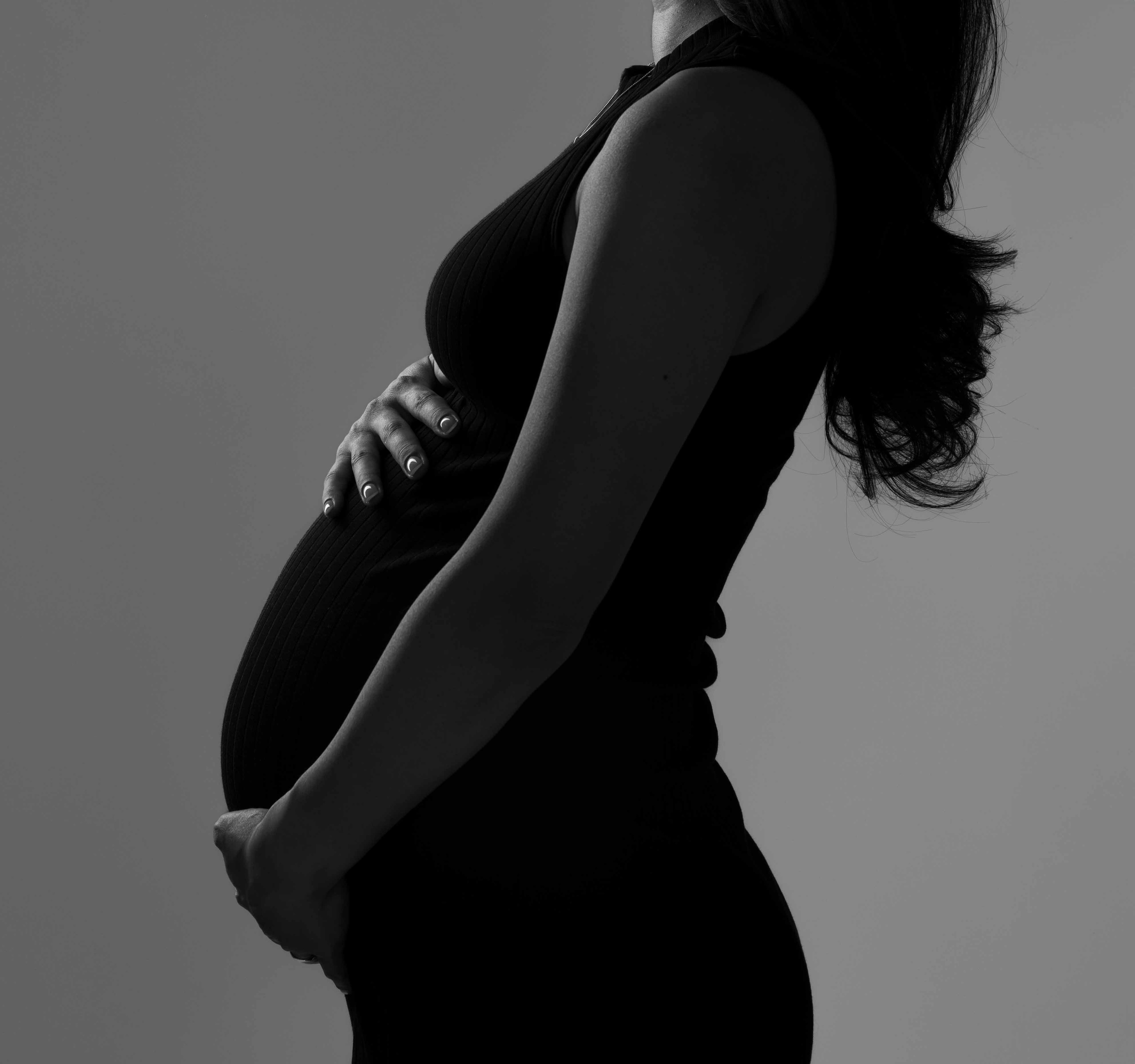 Maternity Photoshoot in Vilnius for Shy Couples. Framed by Evelina | Destination Wedding Photographer from Lithuania | Europe