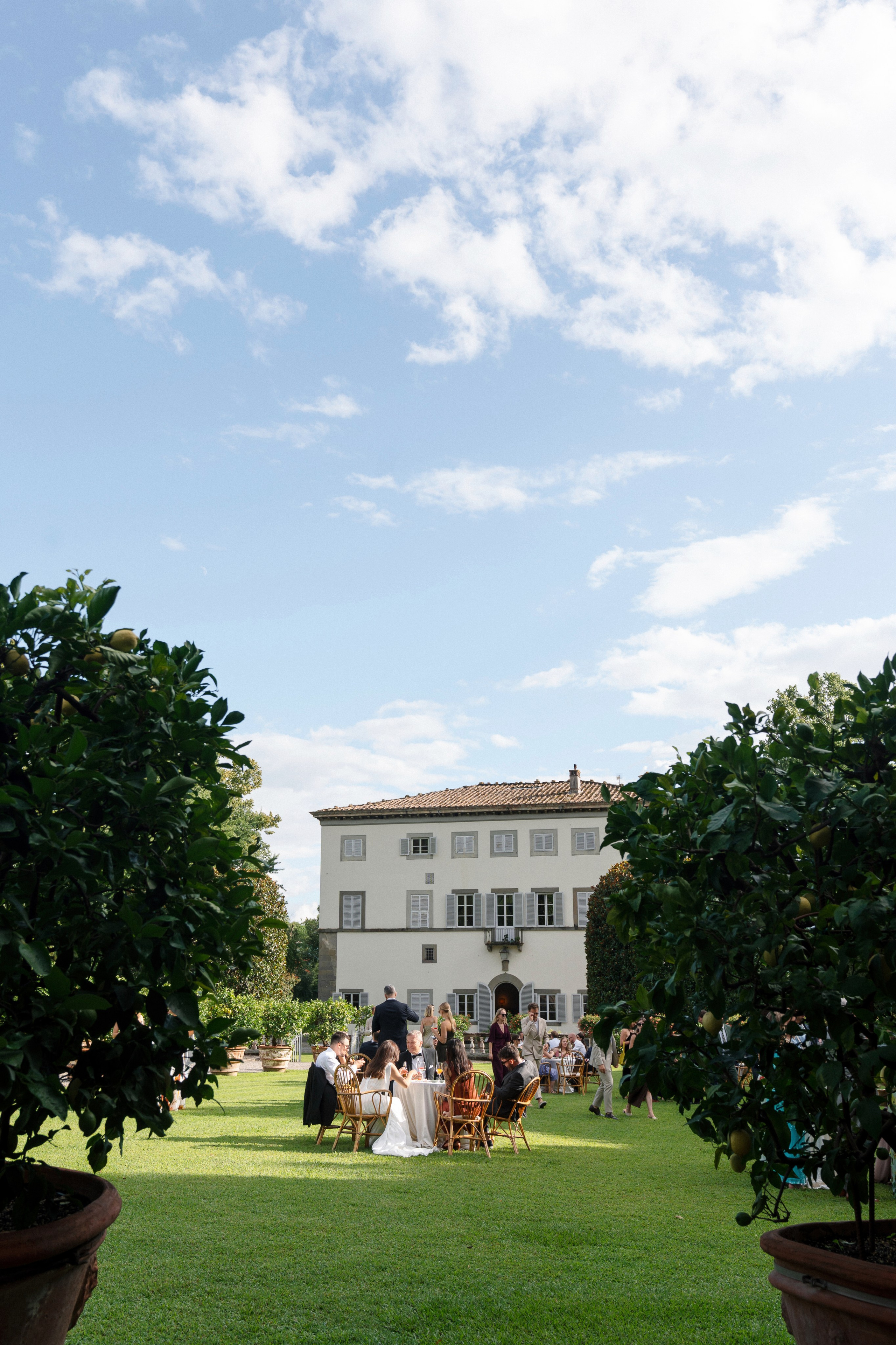Alissa & Jakob · Villa Grabau, Tuscany. Raw Studio: Capturing Elegant weddings accross Europe