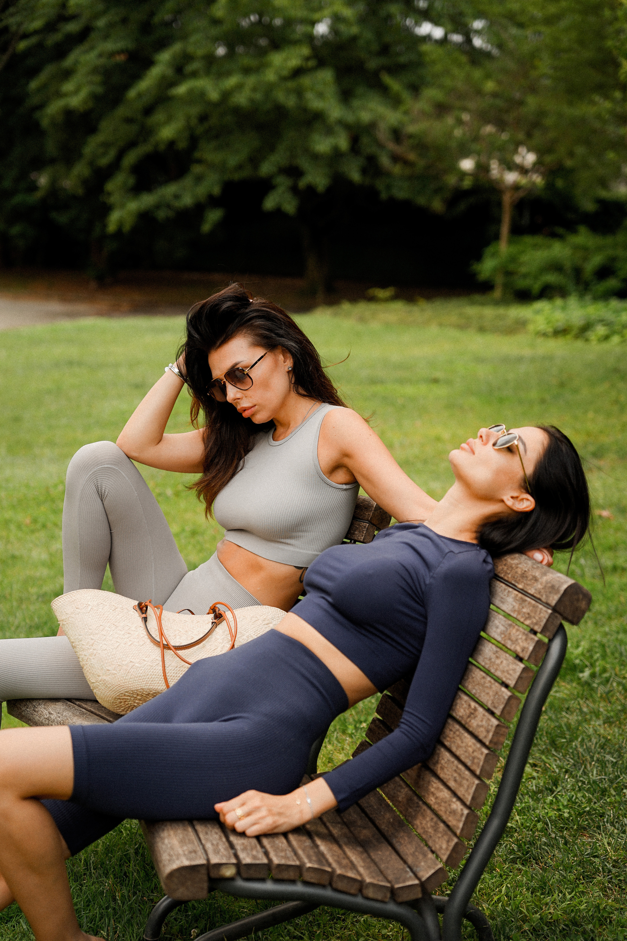 Съёмка для бренда одежды в локациях города Комо, Италия. Фотограф в Милане, Лекко и Комо. Фотопрогулки и фотосессии