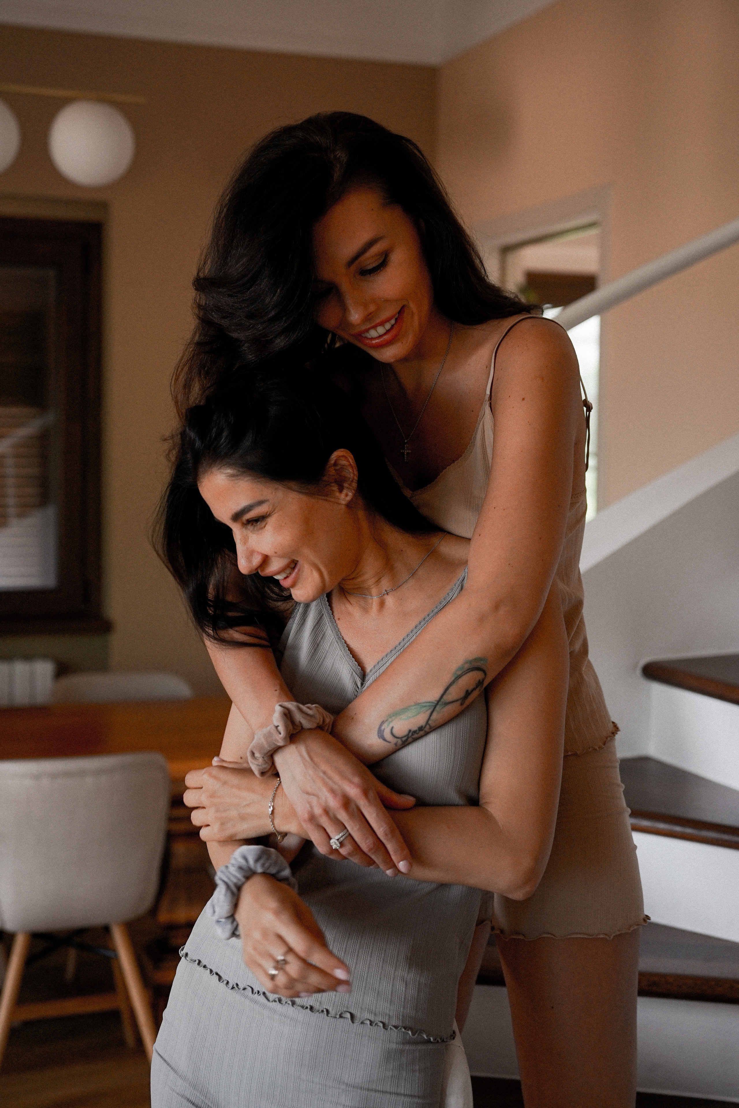 Съёмка для бренда одежды в локациях города Комо, Италия. Фотограф в Милане, Лекко и Комо. Фотопрогулки и фотосессии