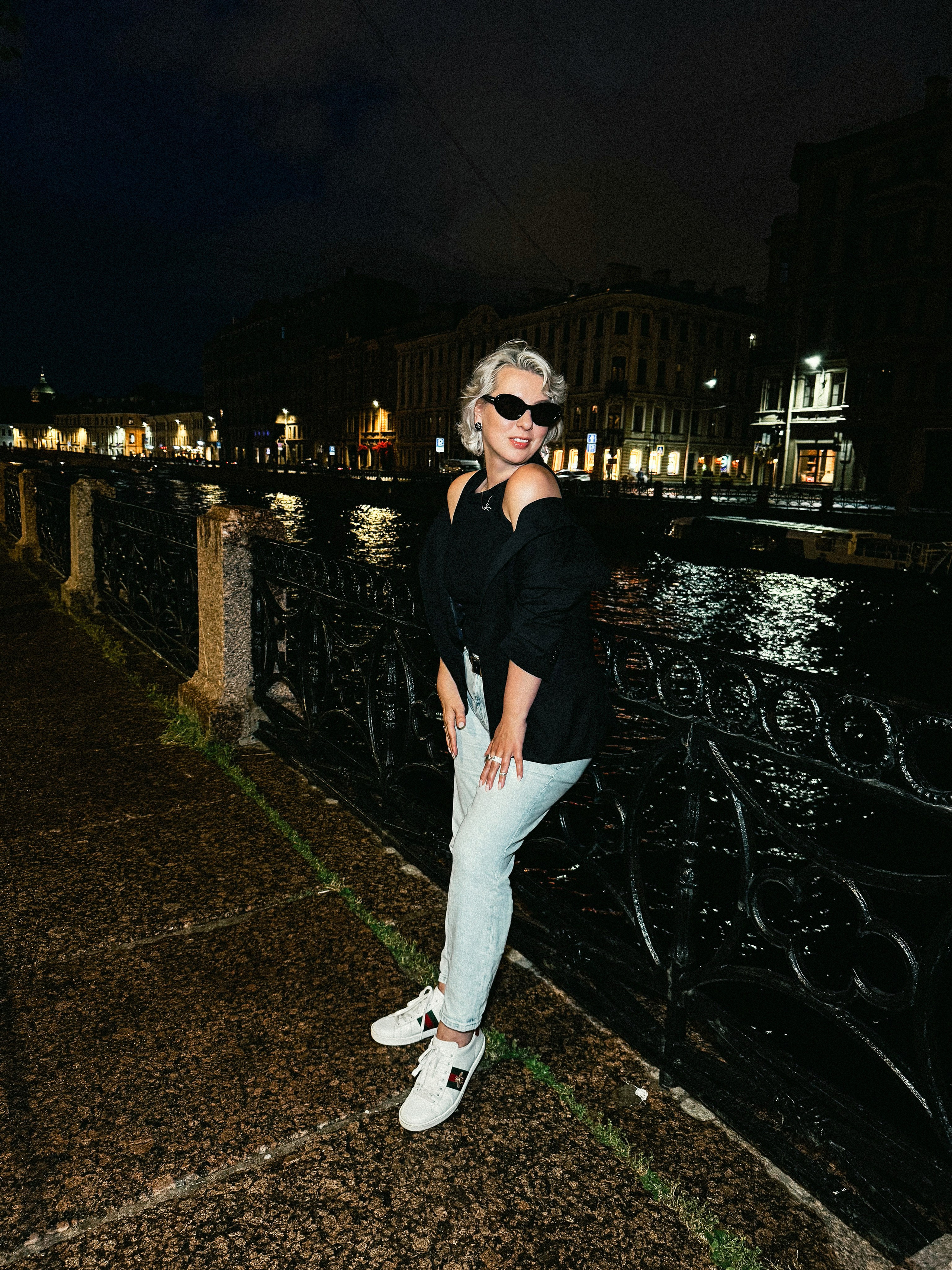 Modern Film Noir Photography | Bold Street Portrait Sessions. Videographer and photographer in New York // MAKAROV.VIDEO