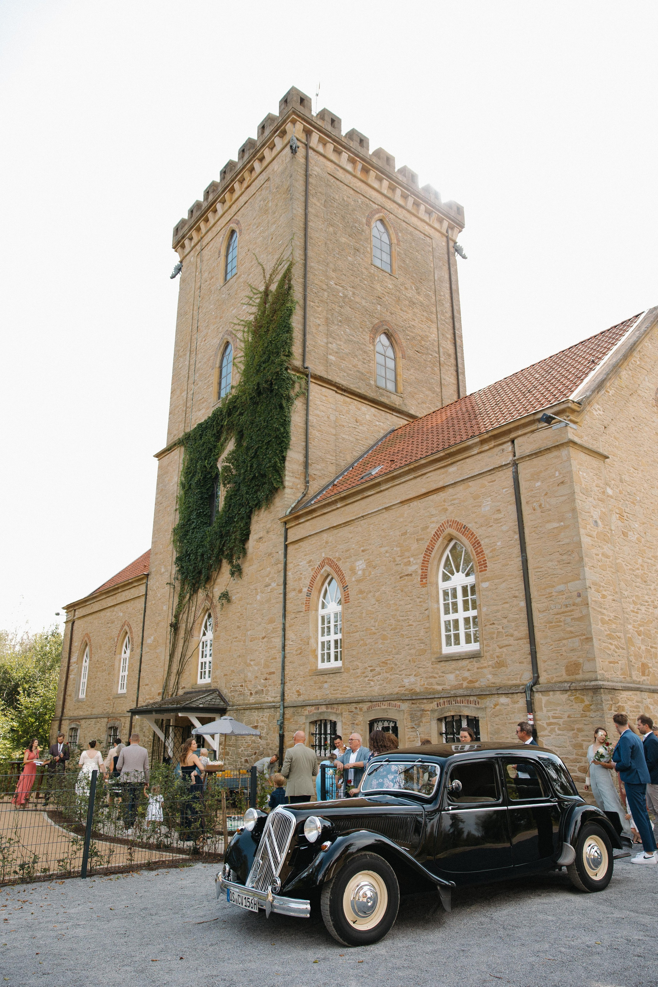 Sektempfang nach standesamtlicher Trauung auf der Diedrichsburg, Hochzeit auf der Diedrichsburg