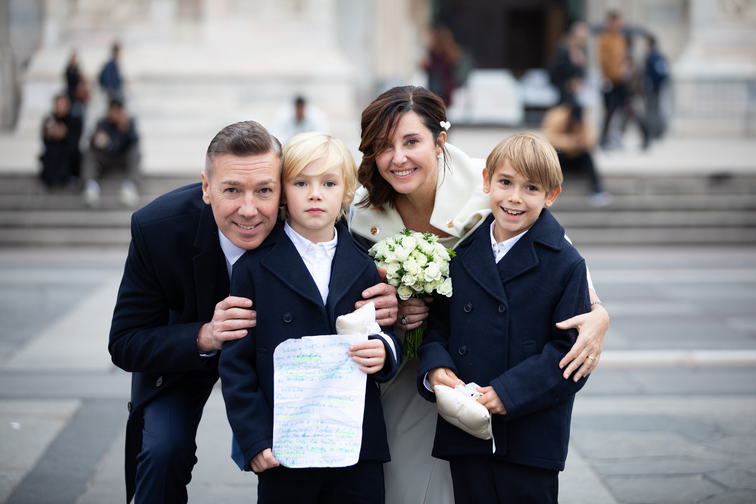 Fotografa di matrimonio a Milano Palazzo Reale. Racconto matrimoni con uno stile naturale, elegante e senza pose forzate
