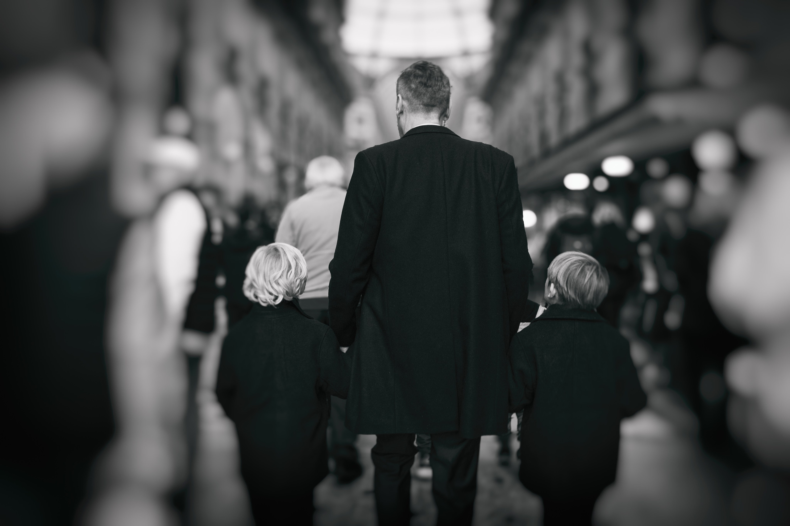 Fotografa di matrimonio a Milano Palazzo Reale. Racconto matrimoni con uno stile naturale, elegante e senza pose forzate