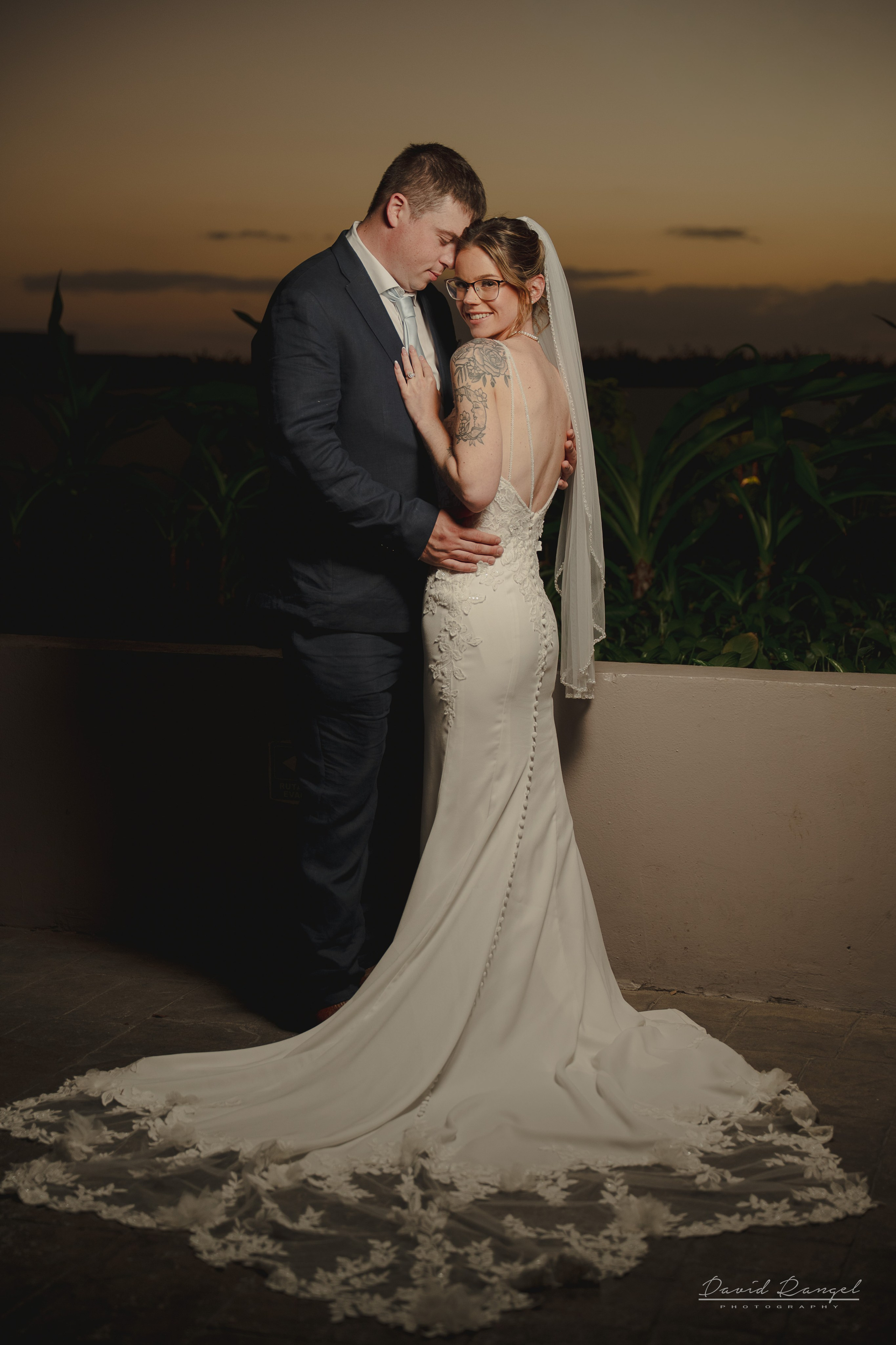 Danielle and Joshua’s sneak peek wedding. Destination wedding photographer based in Cancun and Riviera Maya with service worldwide