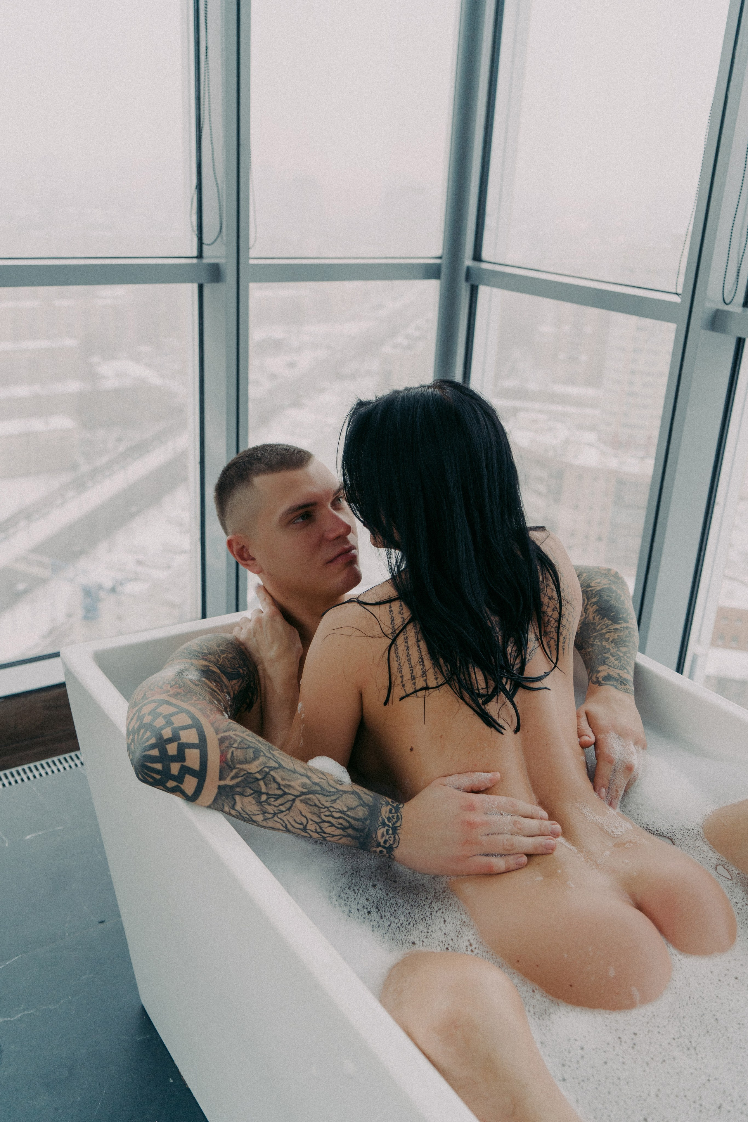Luxury Couple Boudoir Photography NYC | Intimate Hotel Photo Sessions. Videographer and photographer in New York // MAKAROV.VIDEO