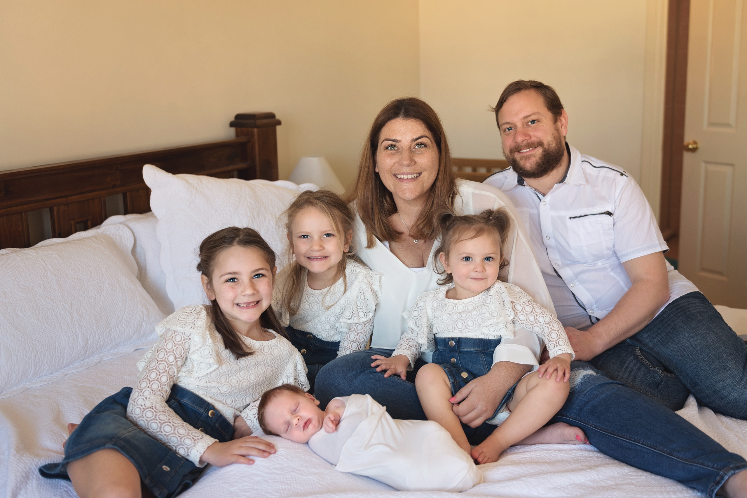 Lifestyle newborn session price guide. Newborn and family photographer. Hills District. Sydney