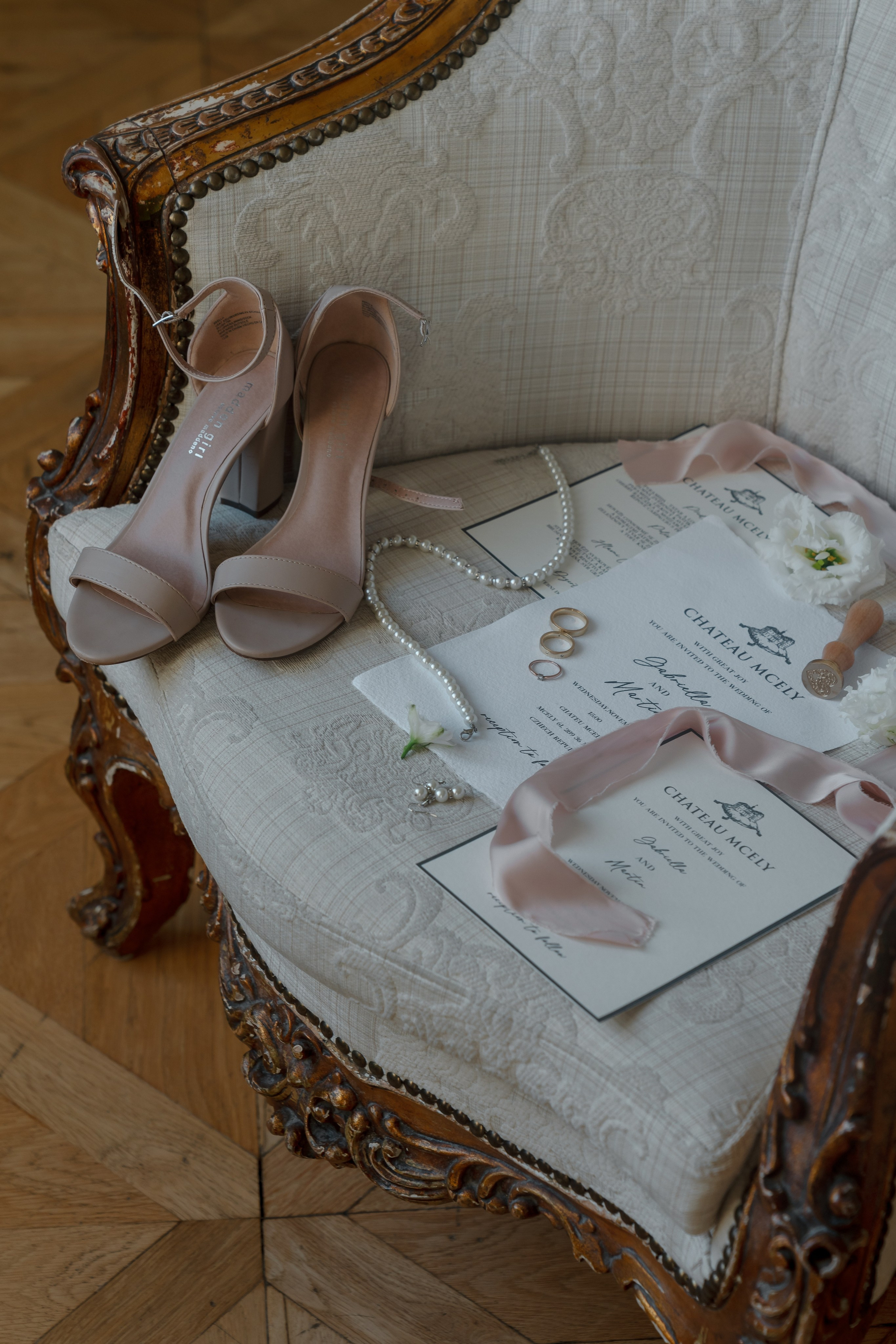 Timeless Romance: Gabriela & Martin's Wedding. Raw Studio: Capturing Elegant weddings accross Europe