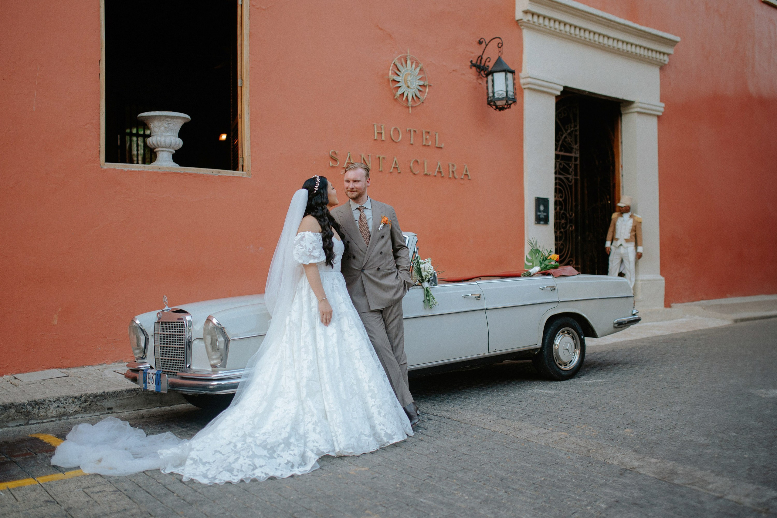 Cindy + Garrett | Destination Wedding Photos in Cartagena 2025 – César Vanegas Photography. César Vanegas Photography | Wedding & Travel Photographer | Cartagena, Colombia