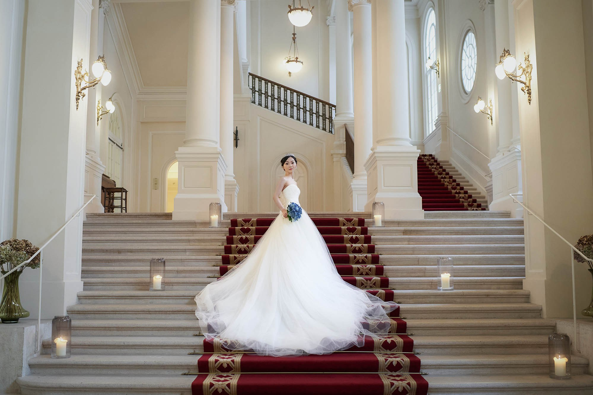 Candles add the final touch for the bride.