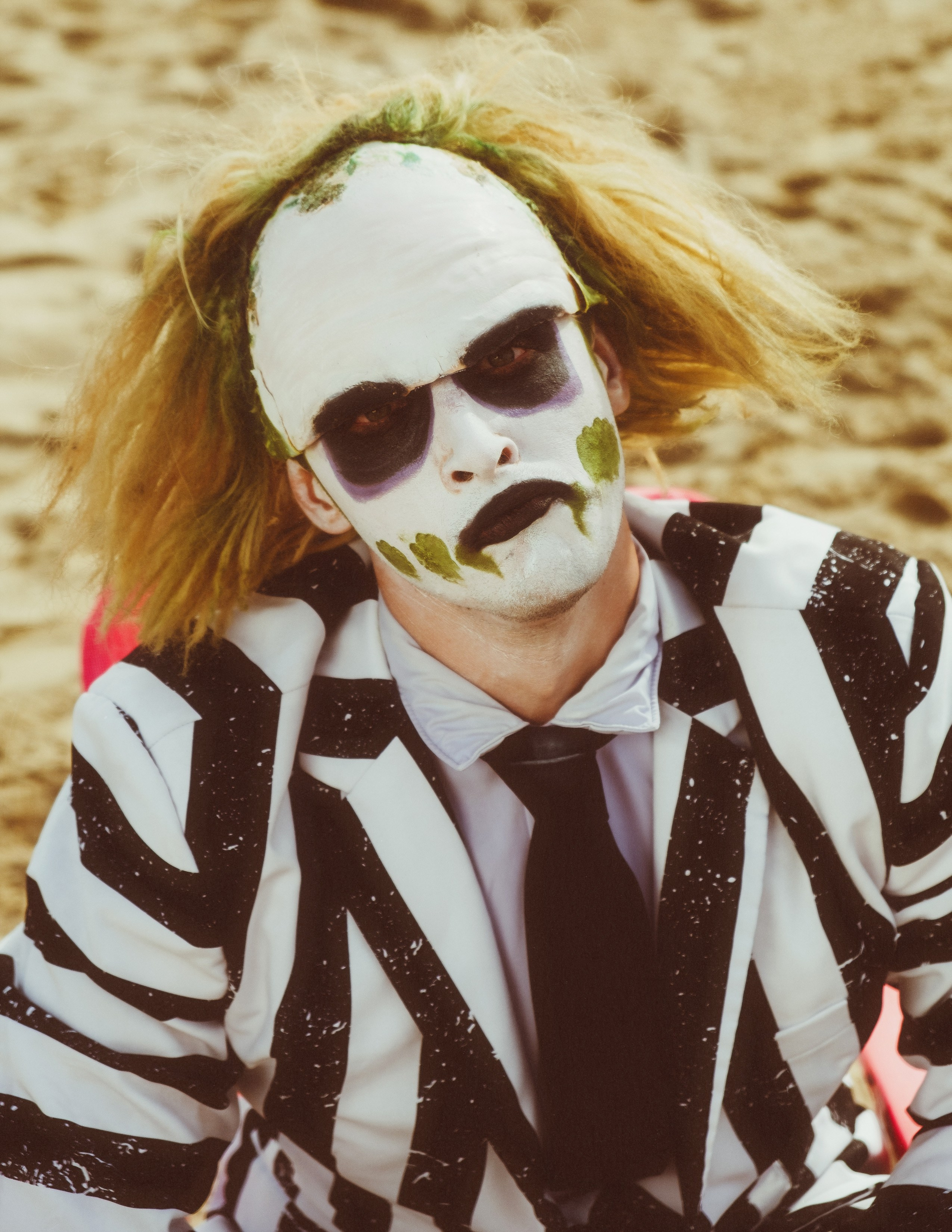 Beetlejuice на море: Экспериментальная фотосессия с цирковыми артистами — Фотограф Андрей Луковников
