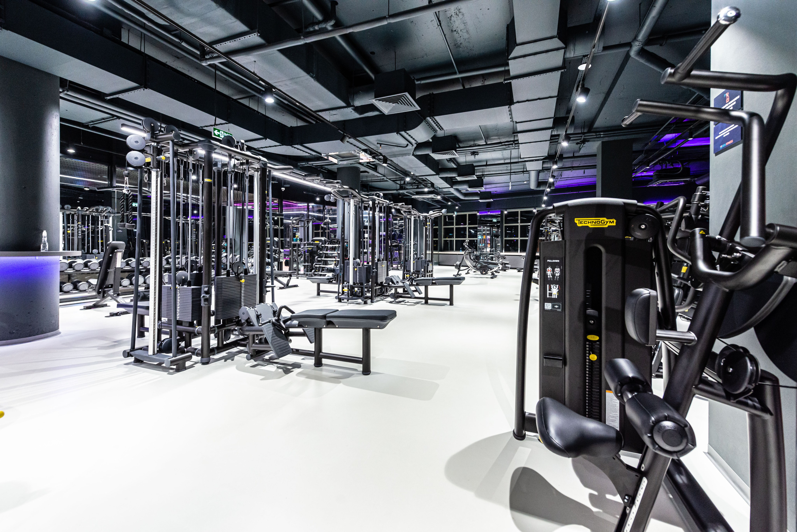 Фитнес-клуб DDX Fitness в Б. Овчинниковском переулок. ФОТОГРАФ МЕКСИКА КИНТАНА-РОО