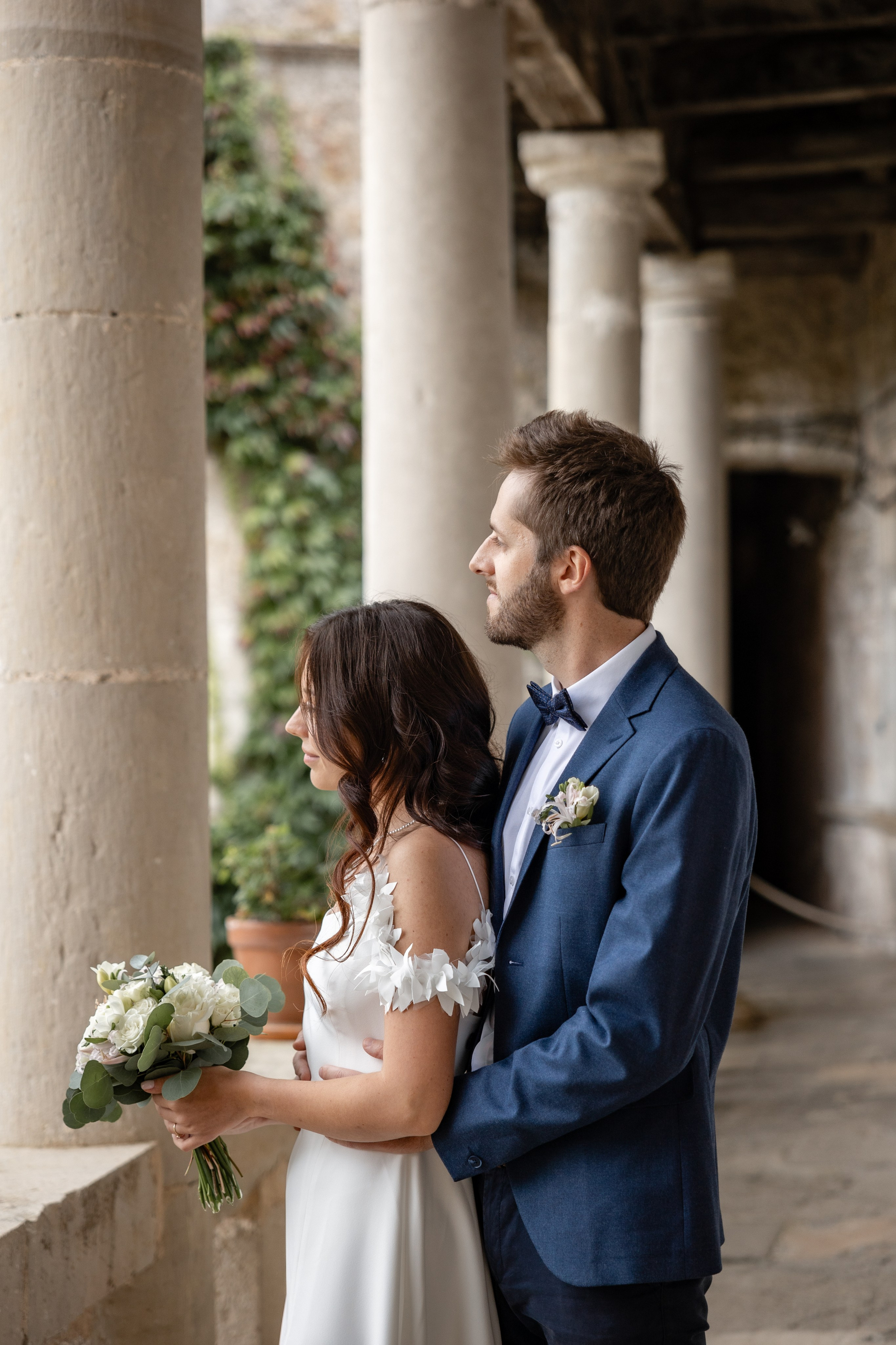 French Chateau Wedding. Elopement at Château de Cénevières. Eugénie Smirnova — your photographer in Toulouse and southwest France