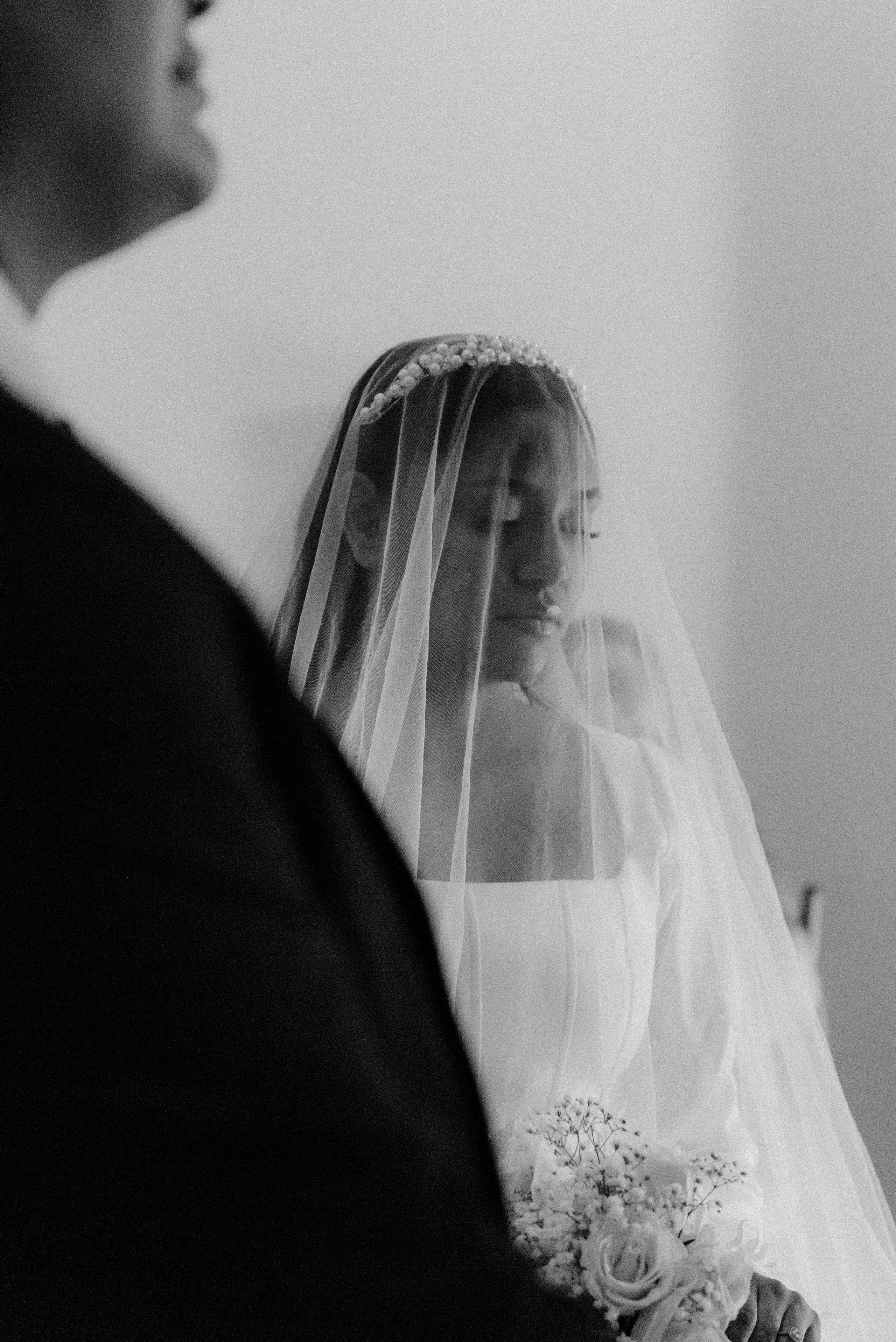 fotografía de Novia y su velo. Fotógrafos de boda en Barranquilla, Fotógrafos de boda en Cartagena, Fotógrafos de boda en Santa Marta, Fotógrafos de boda en Medellín, Mejores fotógrafos de boda en Colombia.
