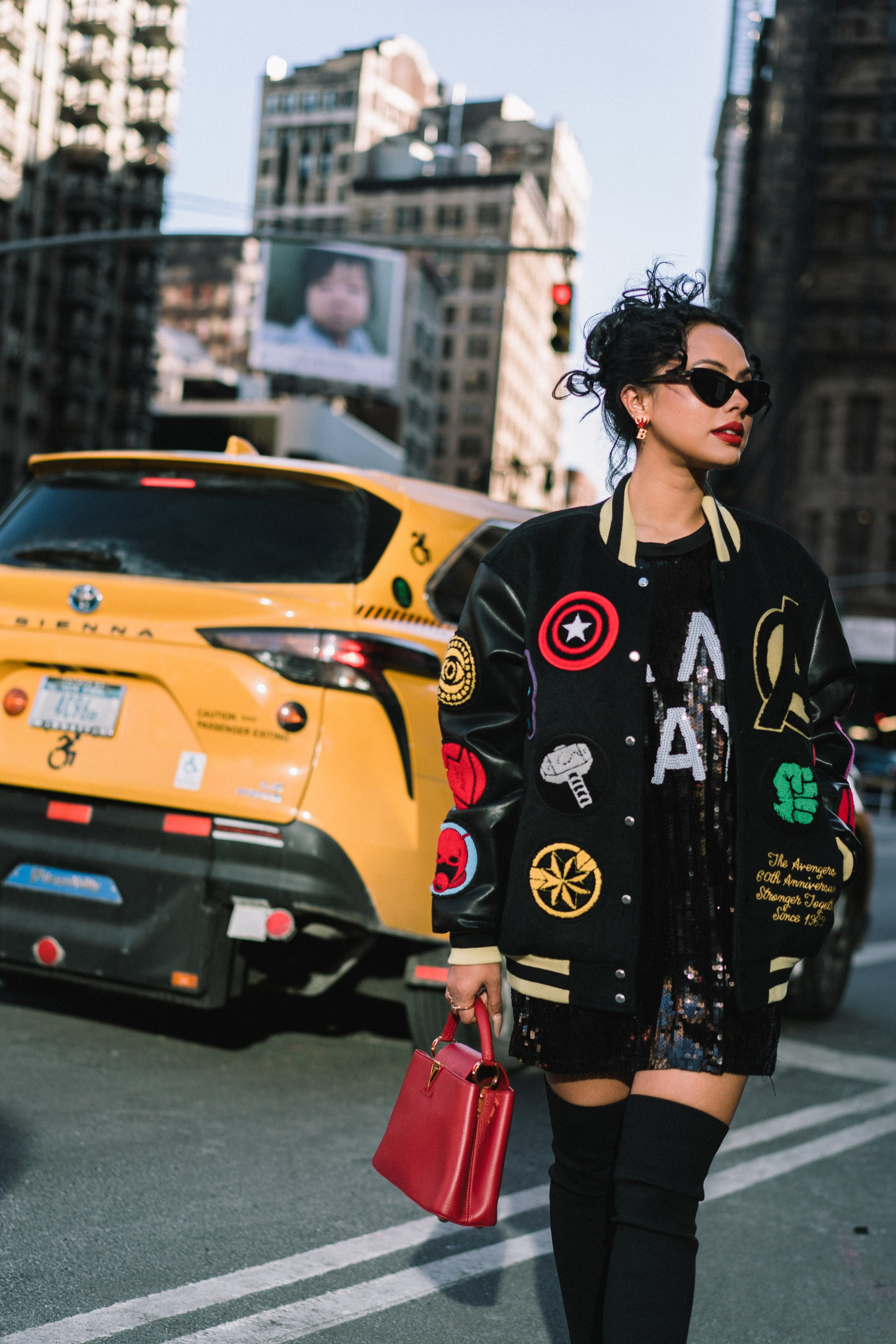 Flatiron Building Portrait Sessions NYC | Iconic Manhattan Photo Location. Videographer and photographer in New York // MAKAROV.VIDEO