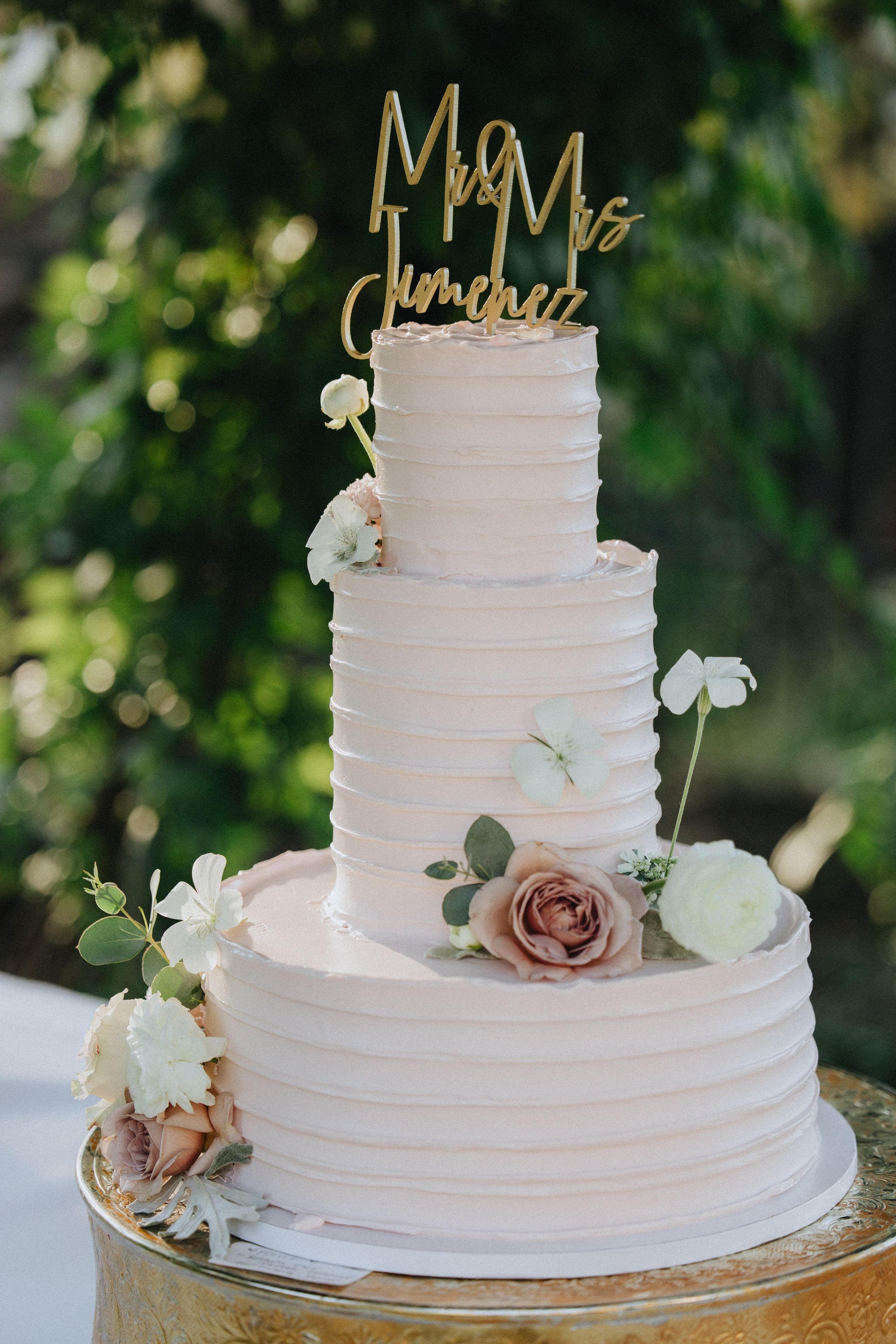 Brook & Richard's Wedding in Portland Oregon| Captured by Georgy Shishkin, Professional Wedding Photographer Seattle, Bend & Oregon Coast. Capturing Love in the Heart of the Pacific Northwes