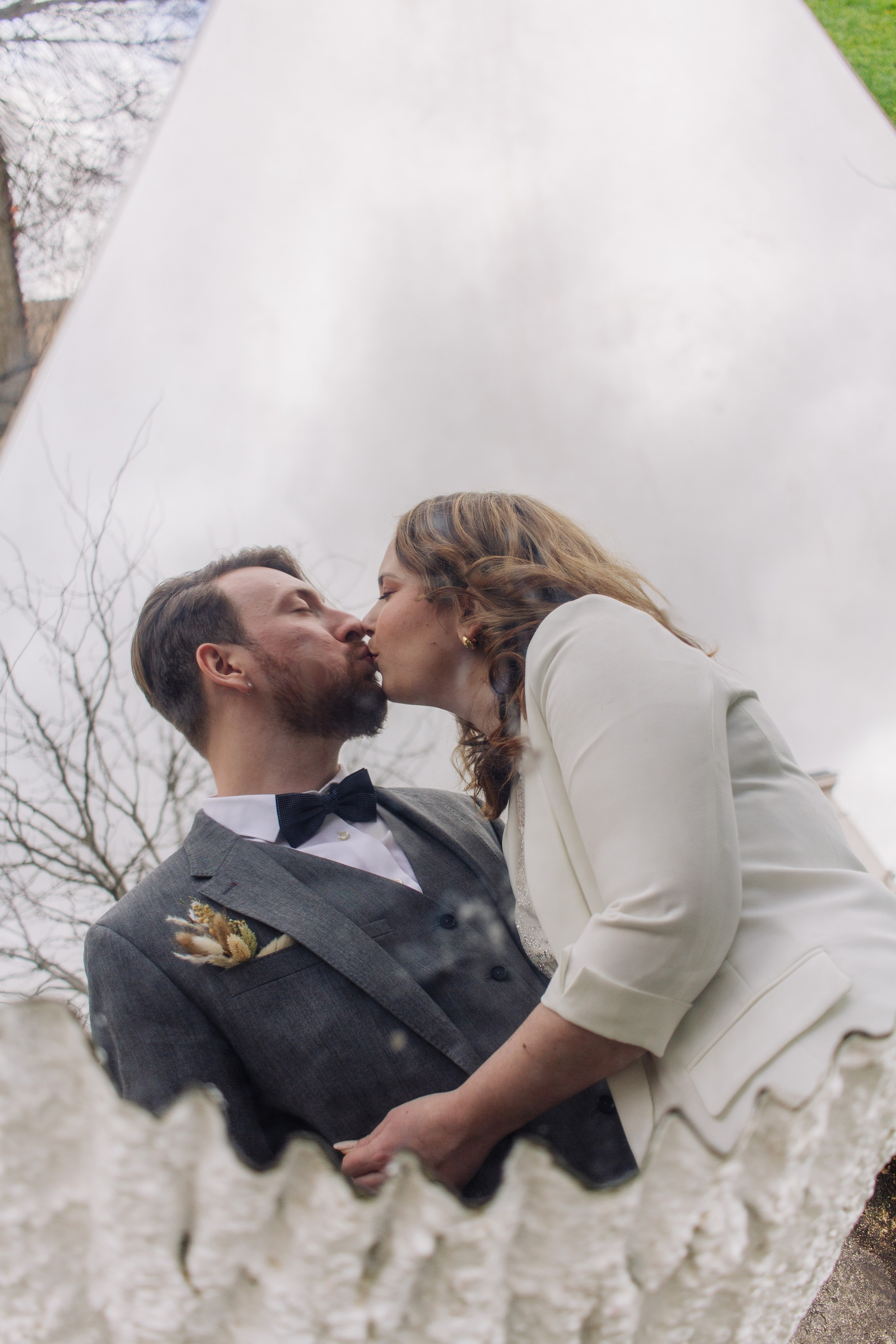 Mariage intimiste de Lorelei et Jeremy. Studio photo « Partage ton bonheur » – Photographe famille près de Châtellerault, Poitiers et Tours