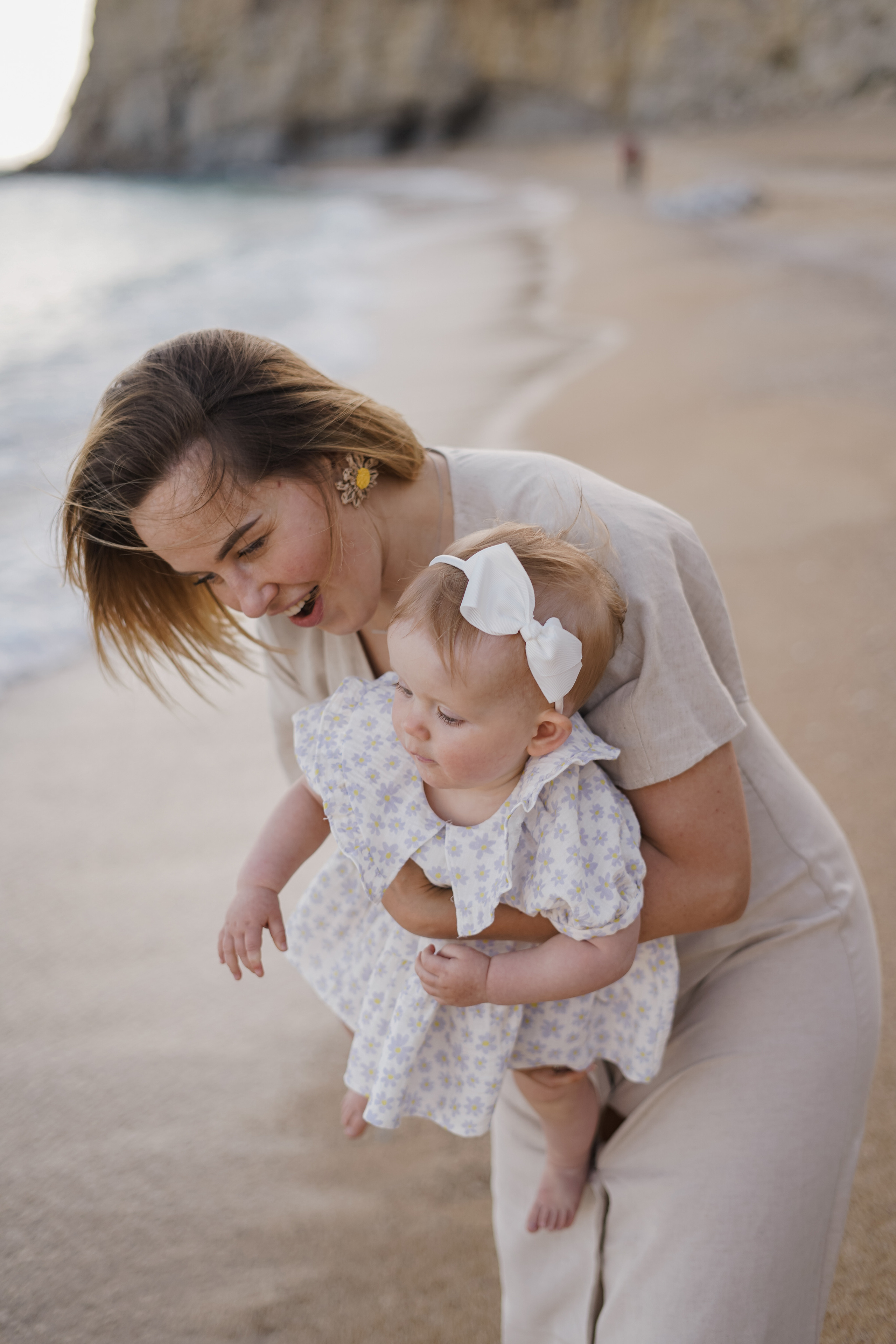Hija y mama. Fotografo familiar, bodas, reportaje Diana Memetova Alicante, Benidorm